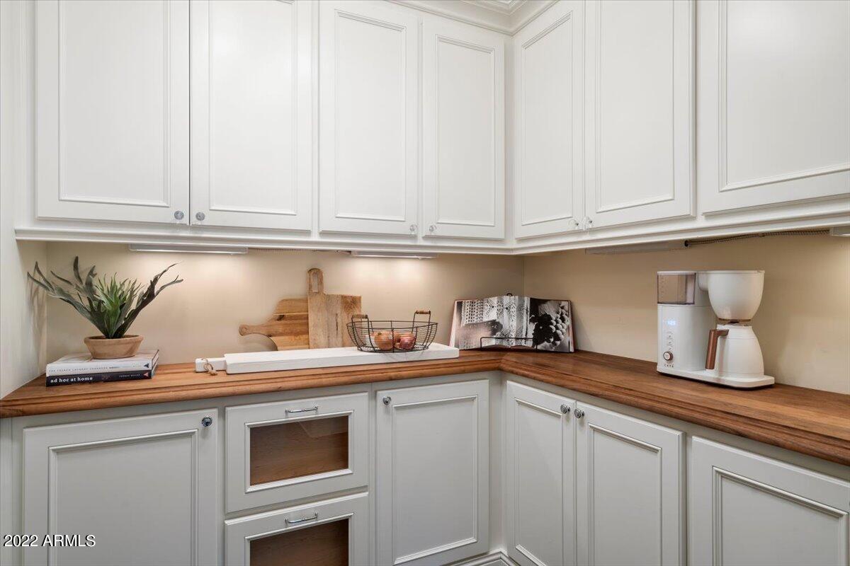 CASA BLANCA ESTATES LOT 20-37 & TR A - Residential