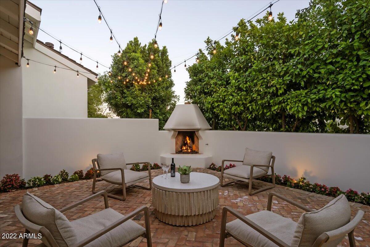 CASA BLANCA ESTATES LOT 20-37 & TR A - Residential