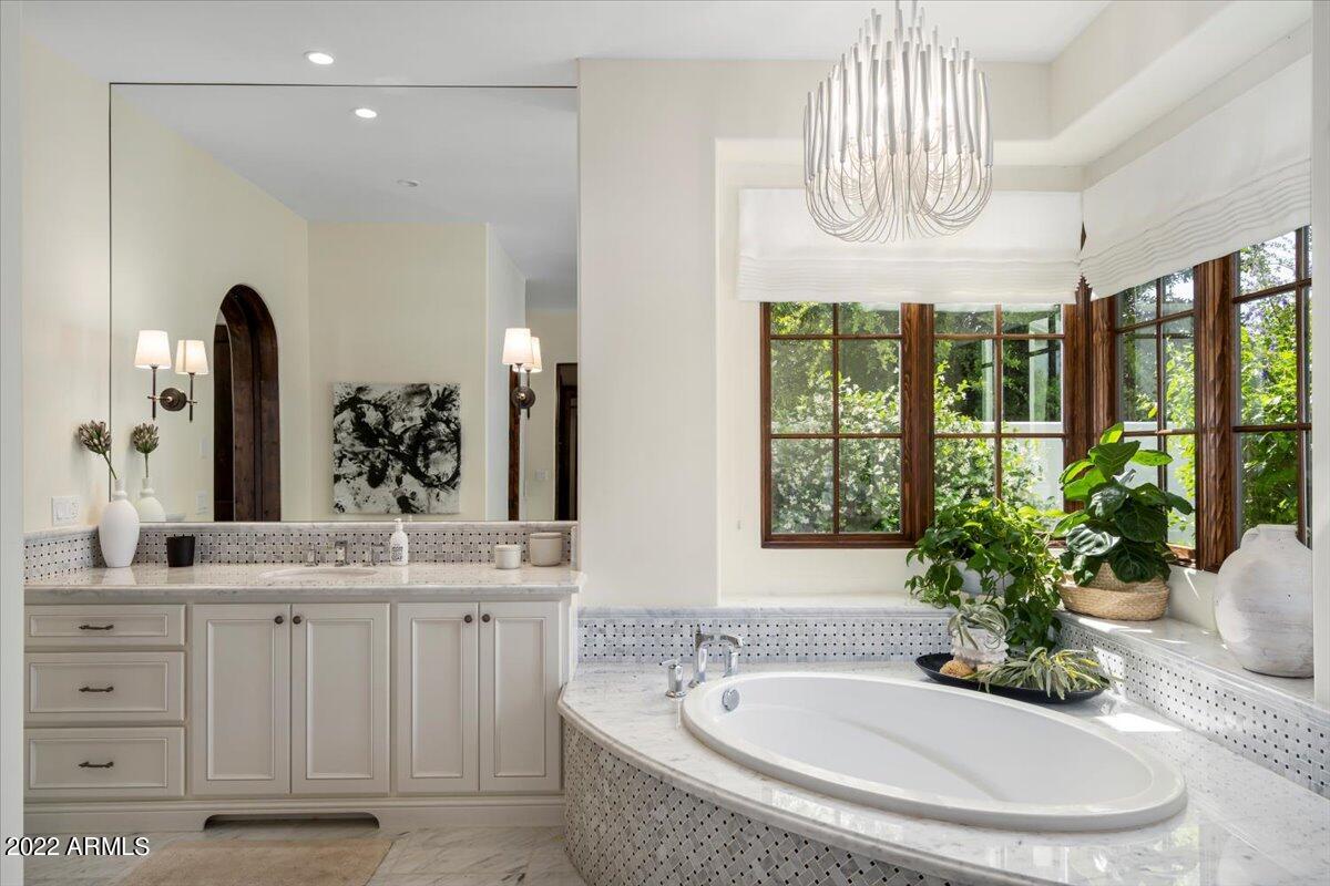 CASA BLANCA ESTATES LOT 20-37 & TR A - Residential