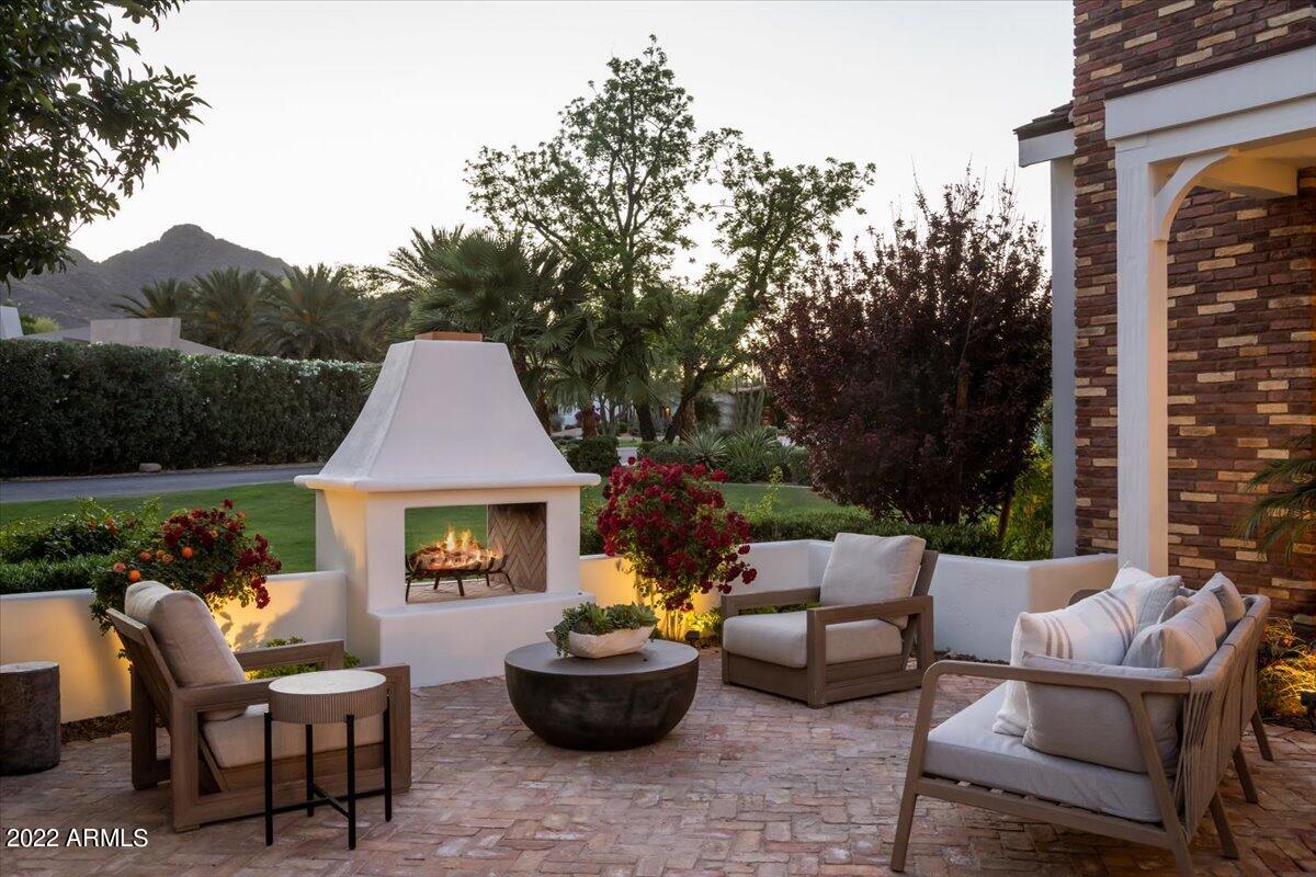 CASA BLANCA ESTATES LOT 20-37 & TR A - Residential