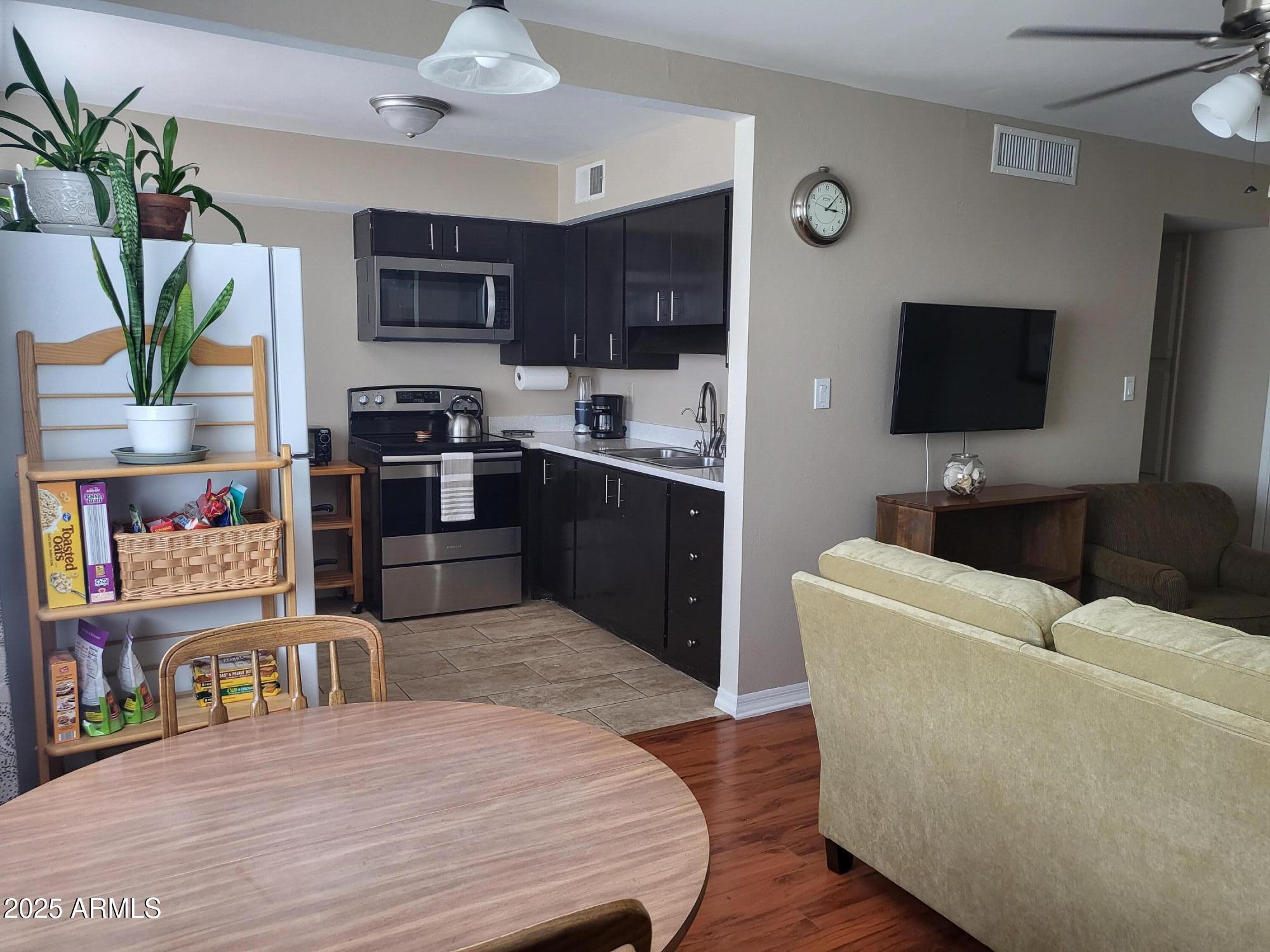 SCOTTSDALE EAST HOMES - Residential
