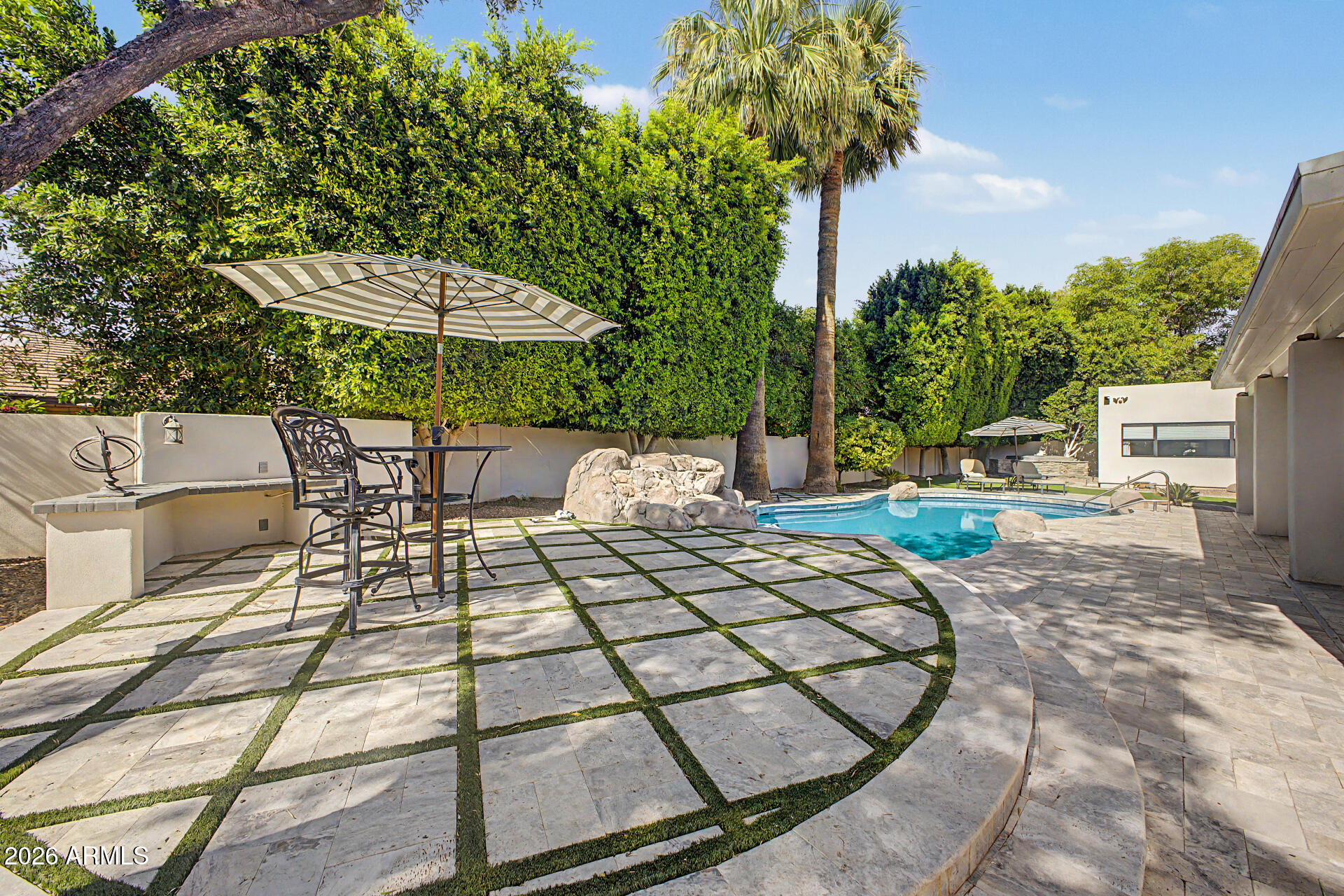 DEL PRADO - Residential