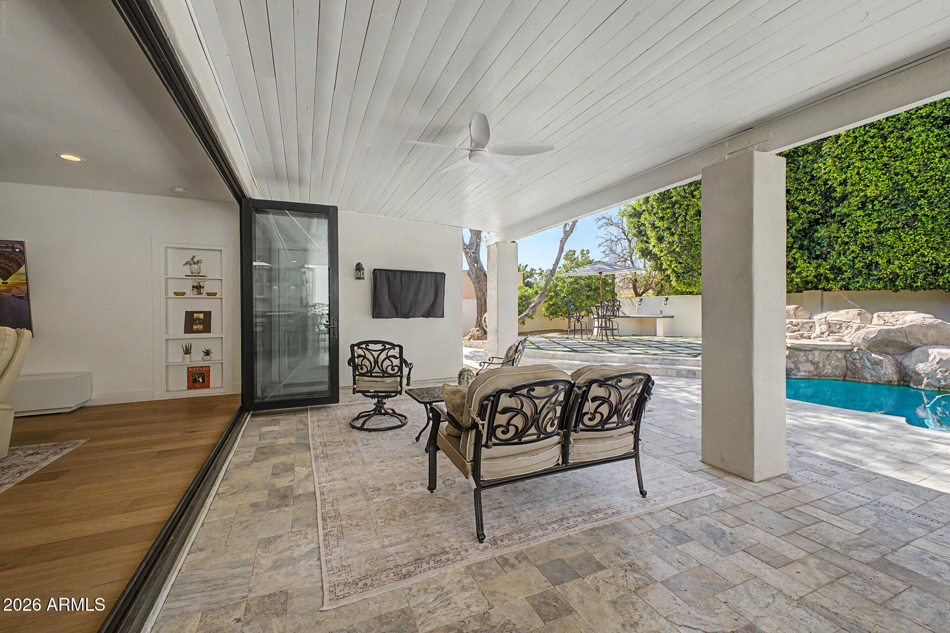 DEL PRADO - Residential