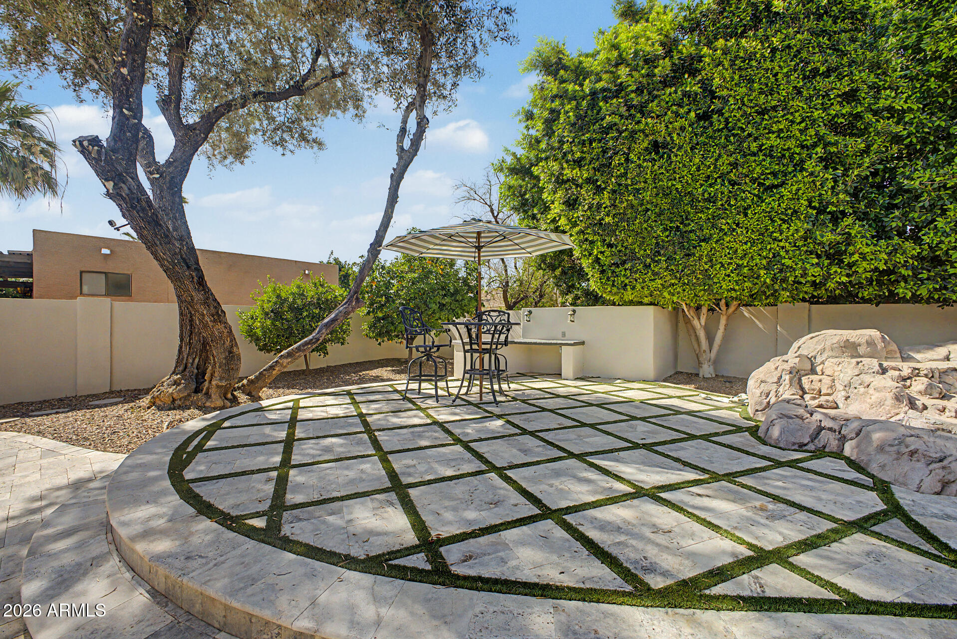 DEL PRADO - Residential