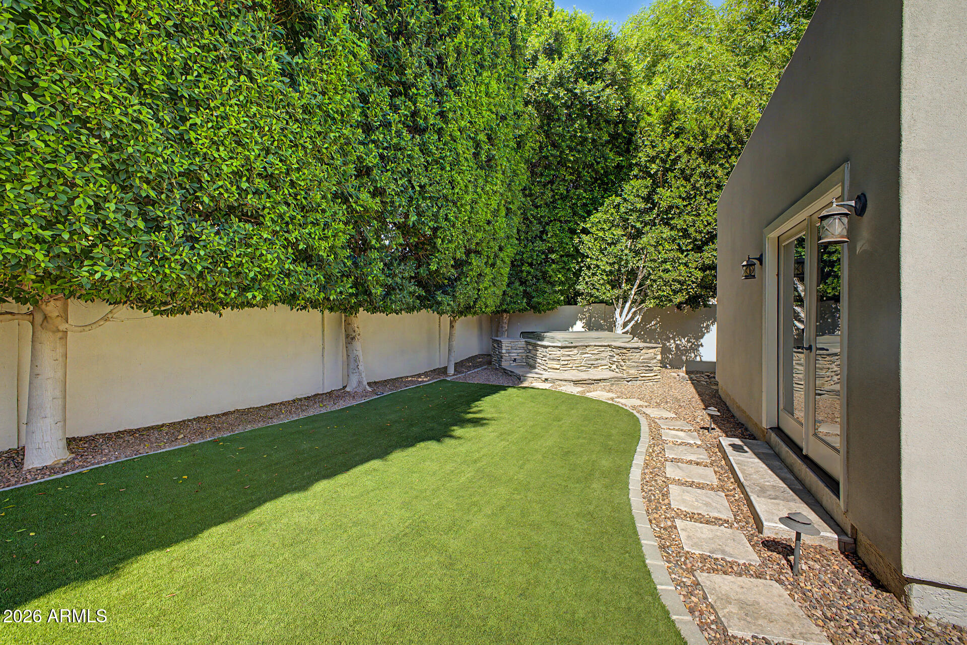 DEL PRADO - Residential