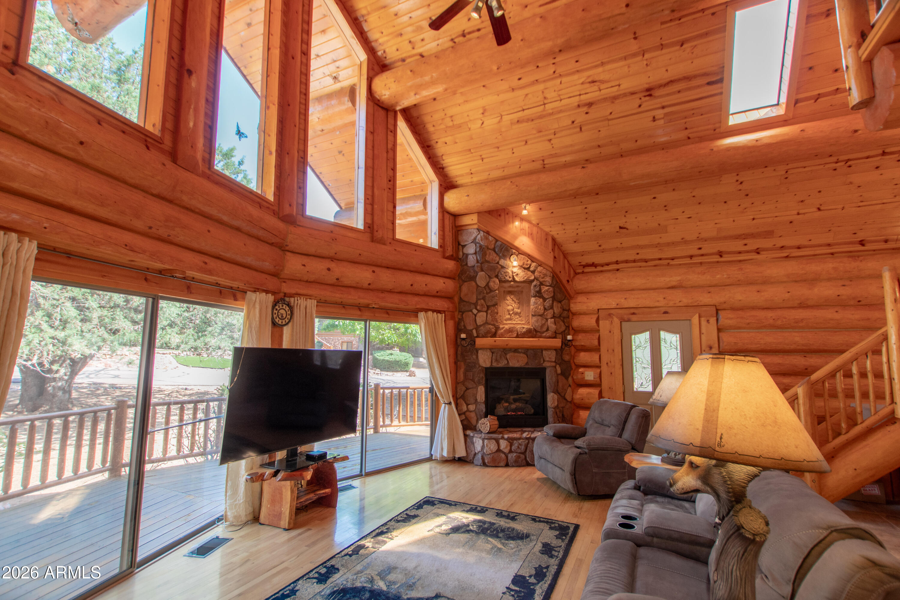 HIDDEN PINES - Residential