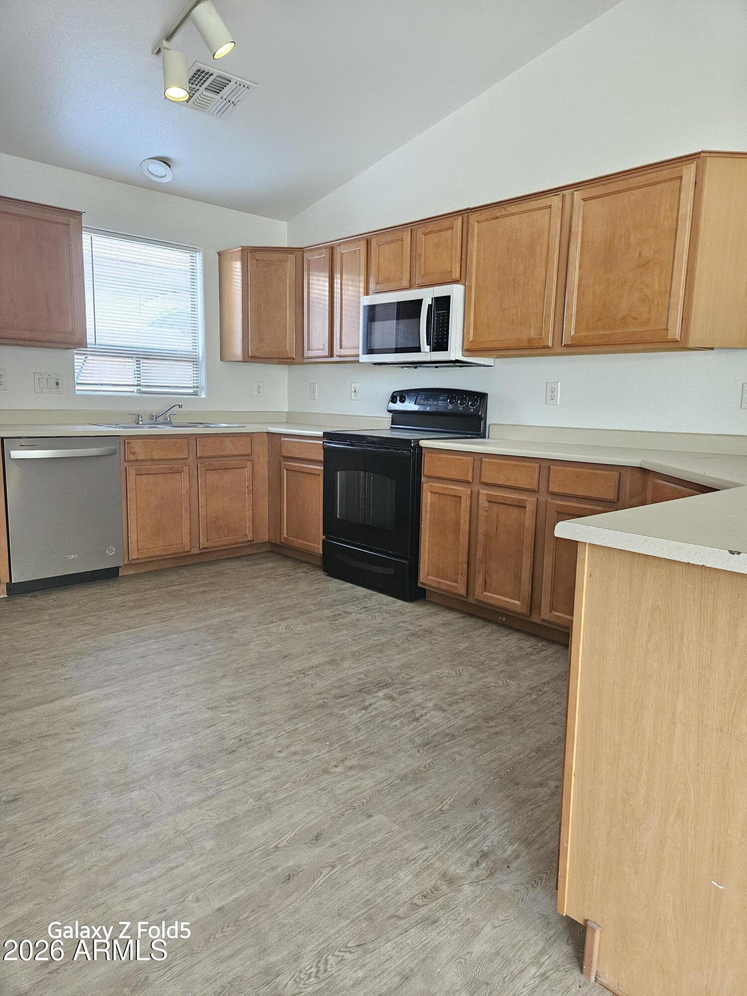 CRYSTAL GARDENS PHASE 2 - Residential