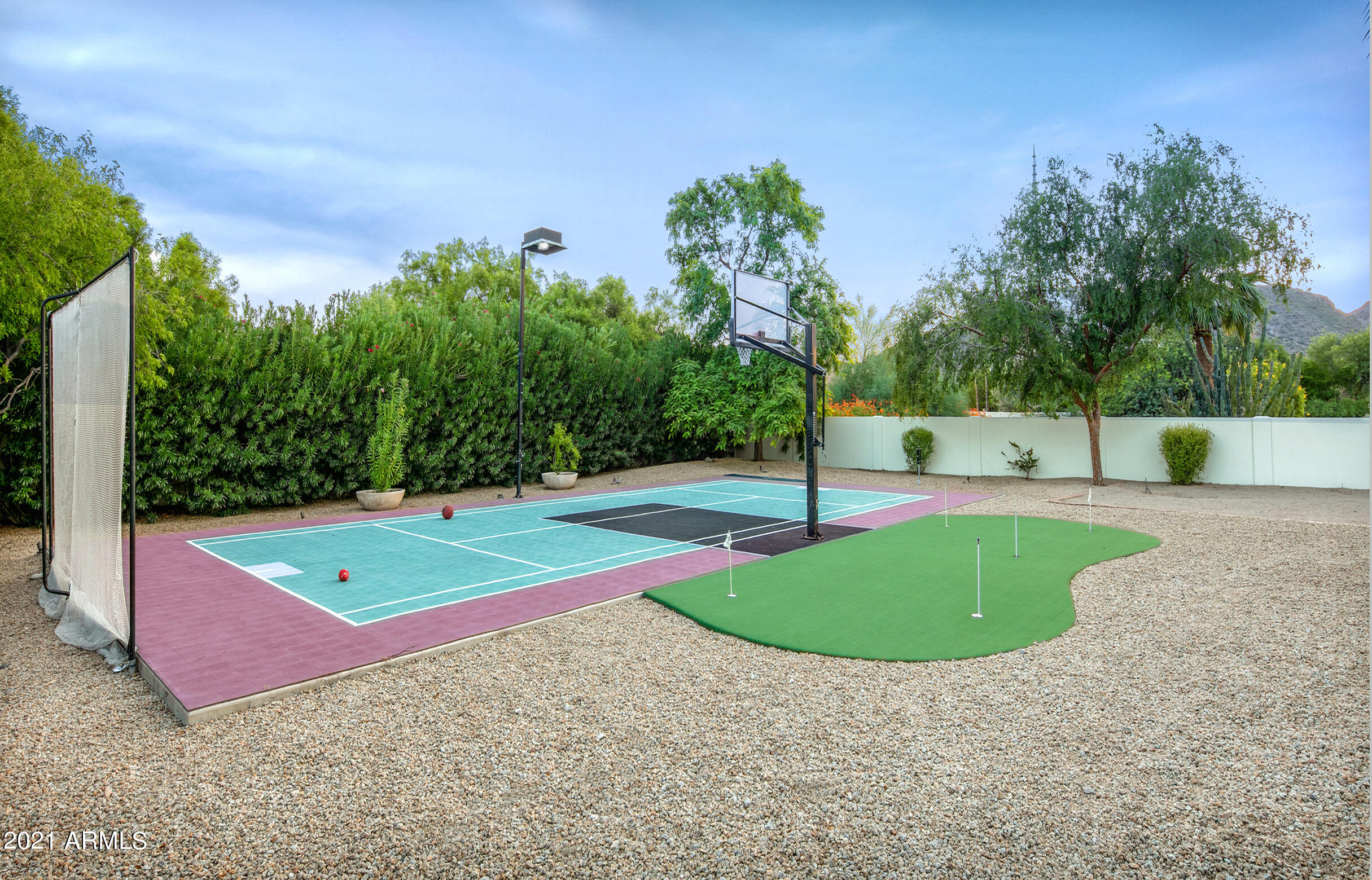 HUMMINGBIRD COURT - Residential