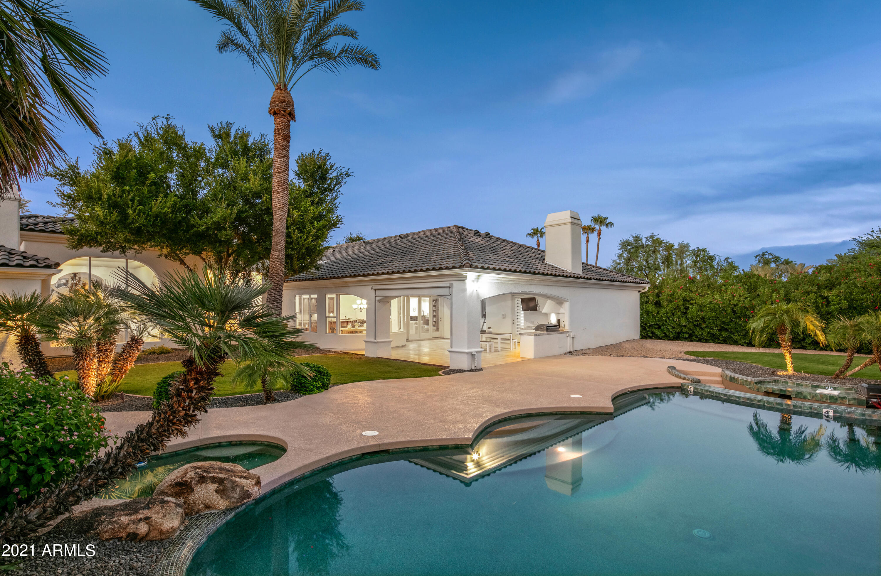 HUMMINGBIRD COURT - Residential