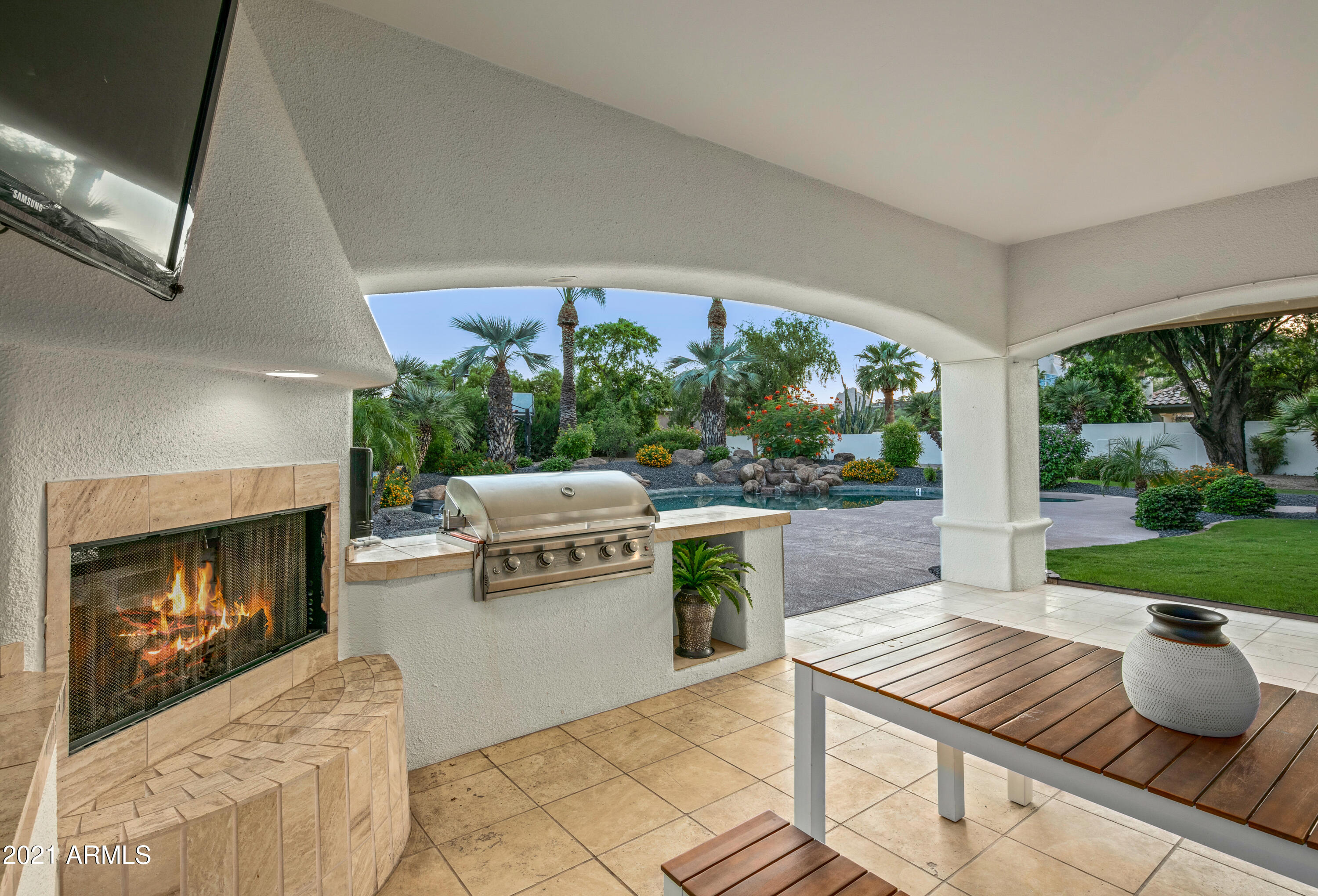 HUMMINGBIRD COURT - Residential