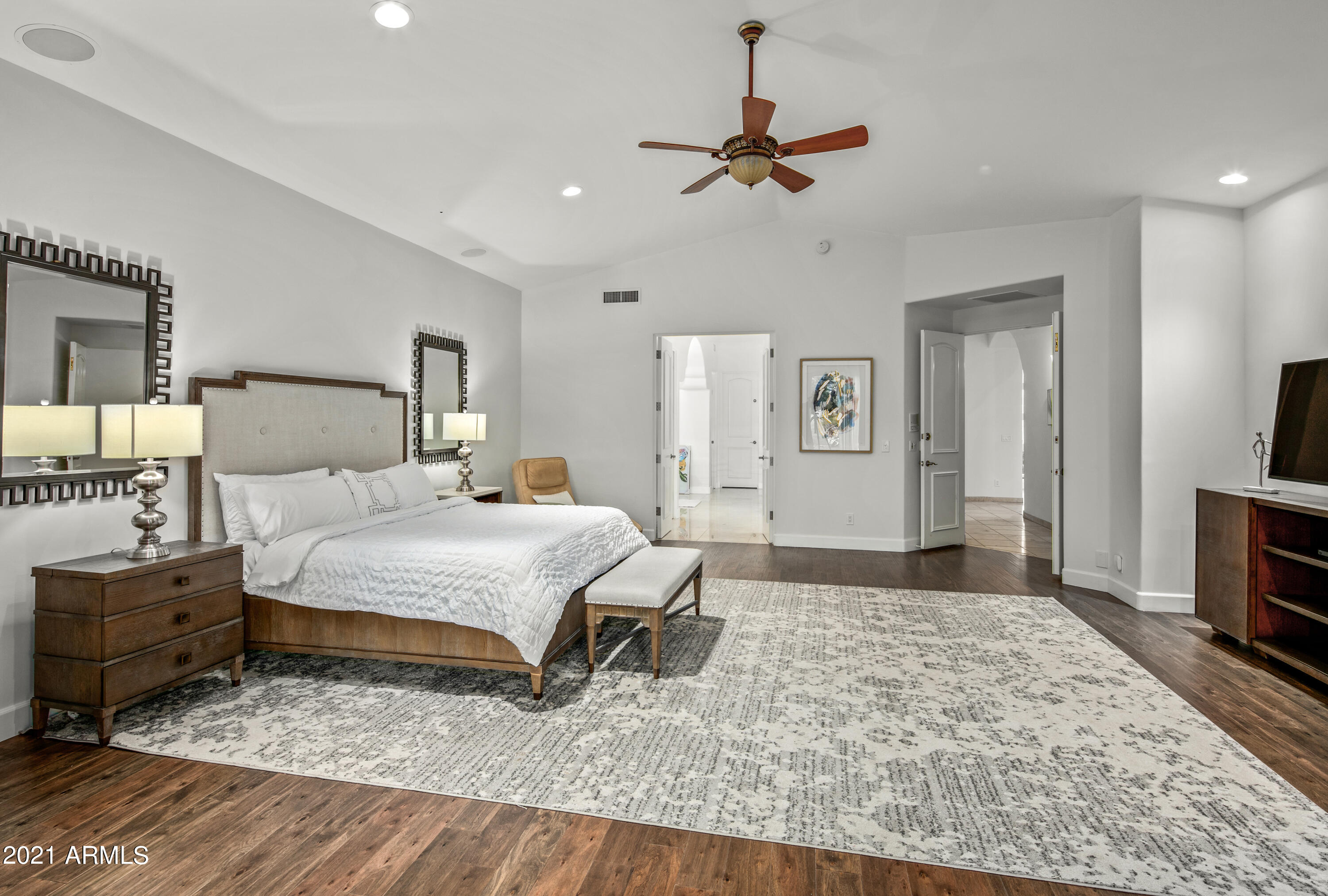 HUMMINGBIRD COURT - Residential