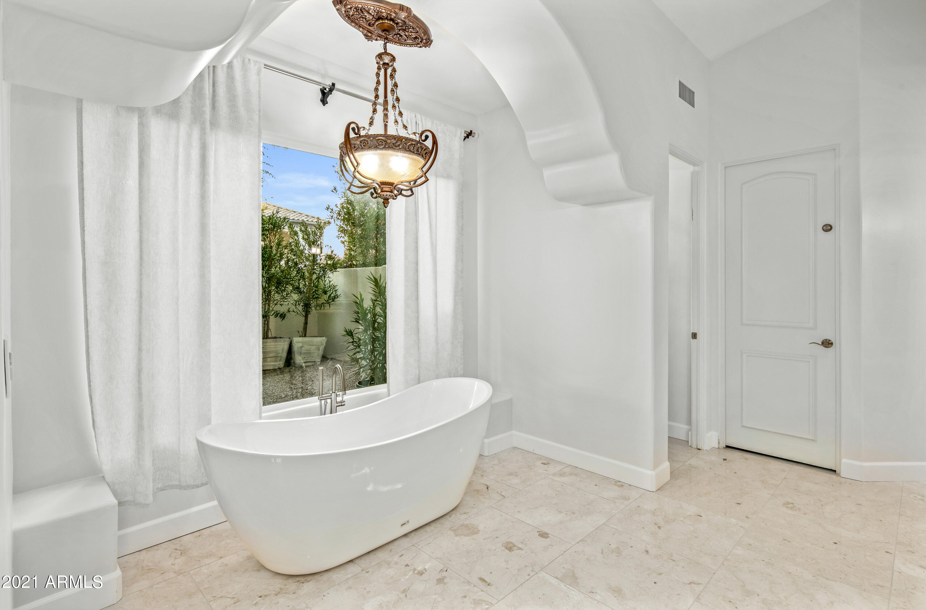 HUMMINGBIRD COURT - Residential