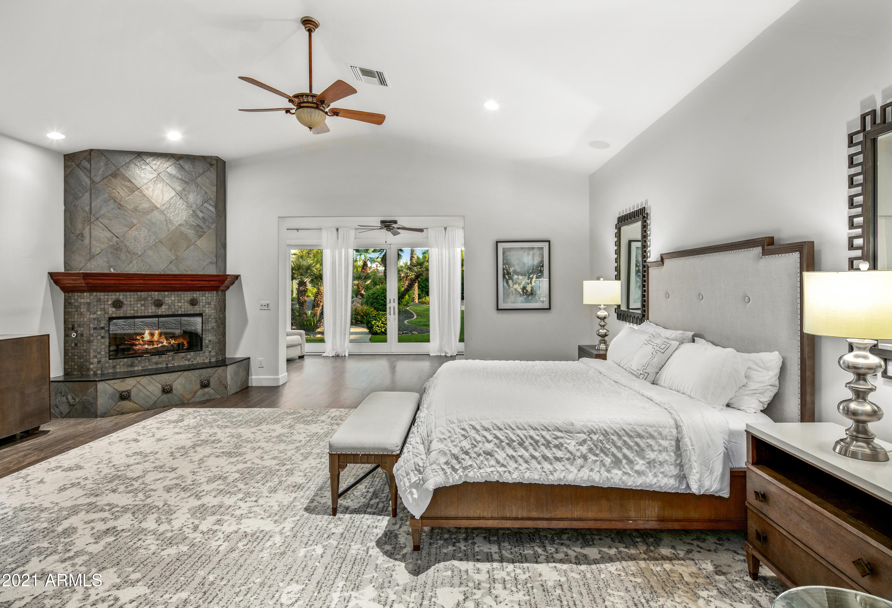 HUMMINGBIRD COURT - Residential