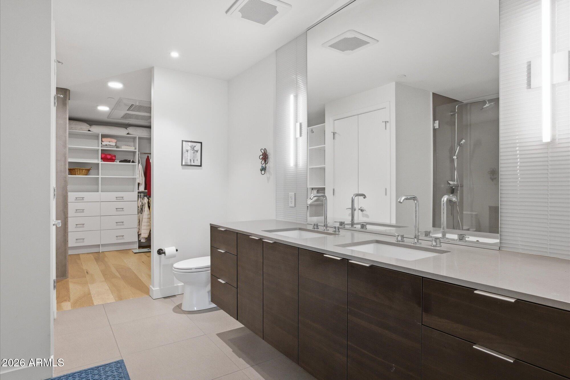 CONTOUR CONDOMINIUMS - Residential