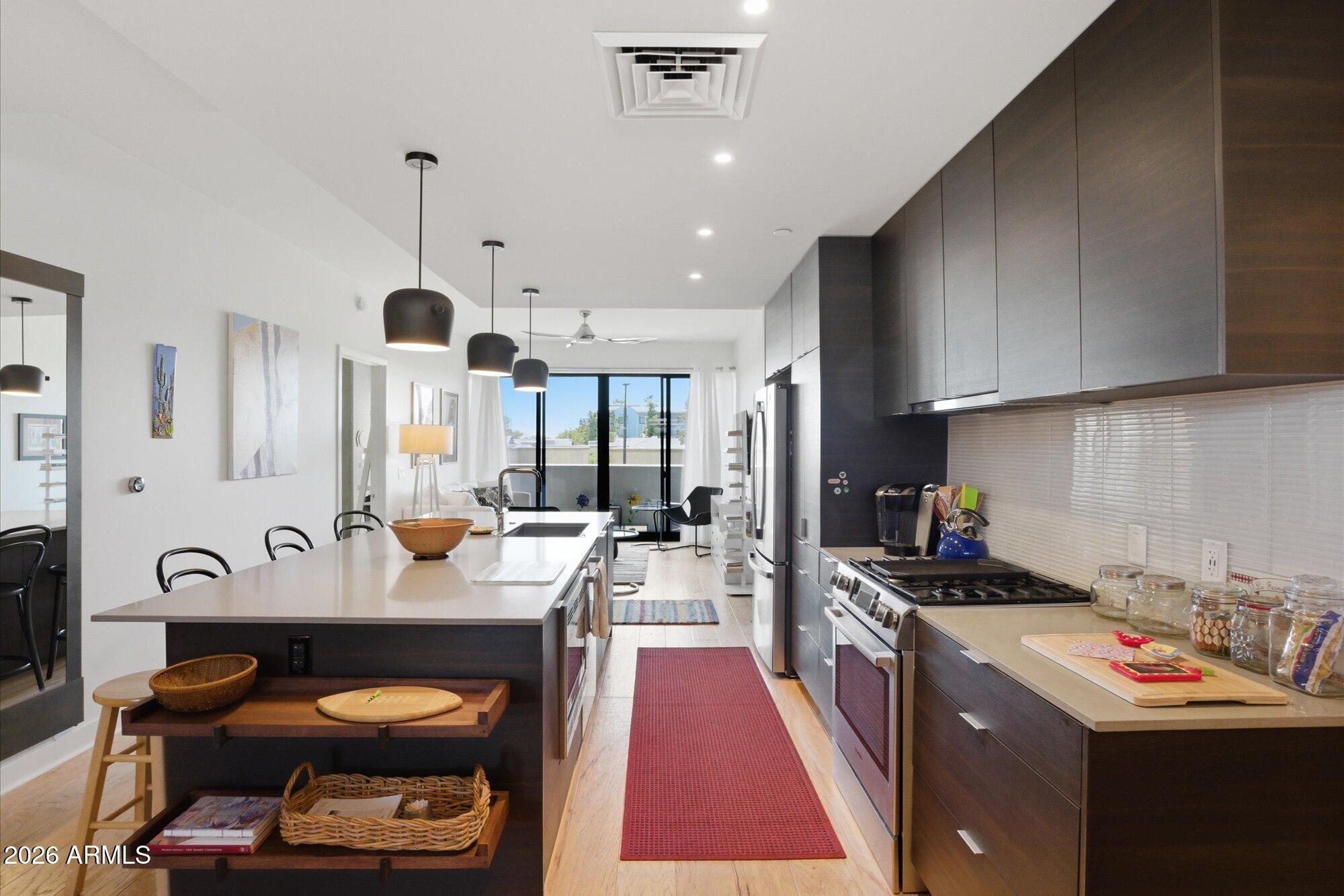 CONTOUR CONDOMINIUMS - Residential