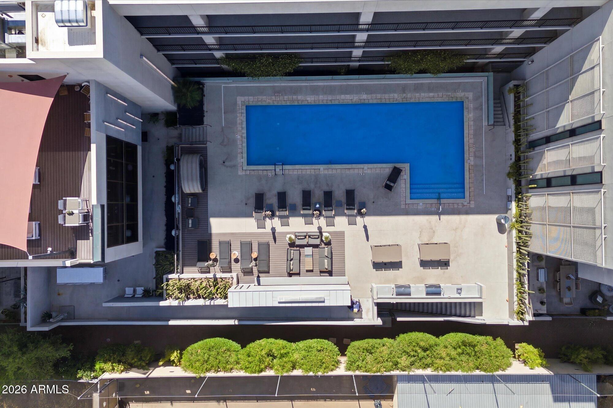 CONTOUR CONDOMINIUMS - Residential