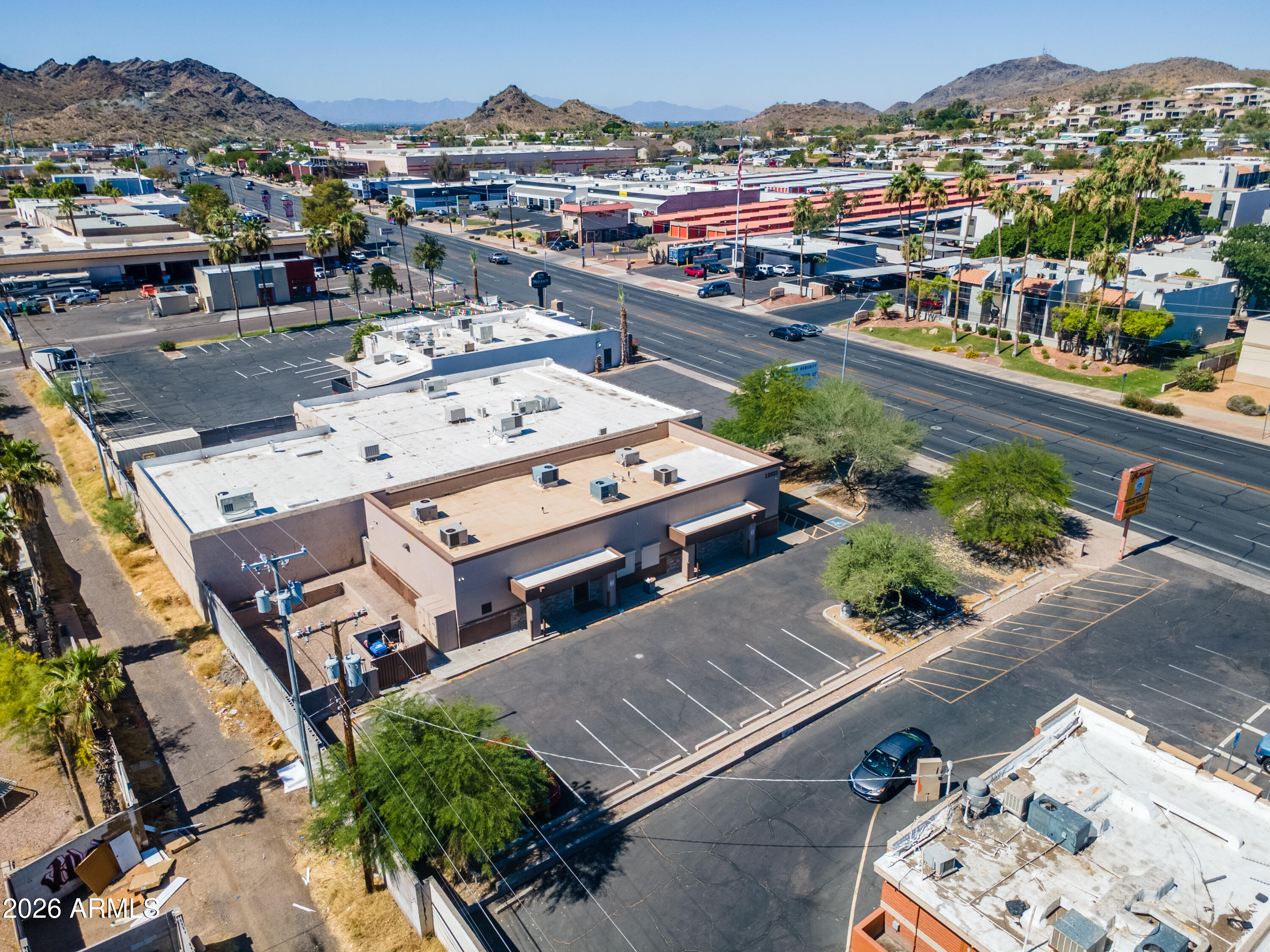 CACTUS GARDENS 4 - Commercial Sale