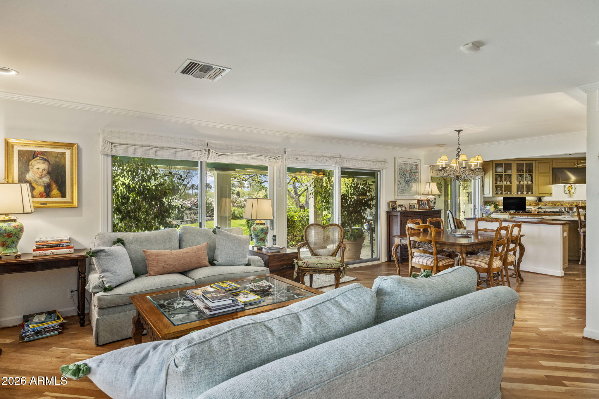 ROLLING HILLS - Residential
