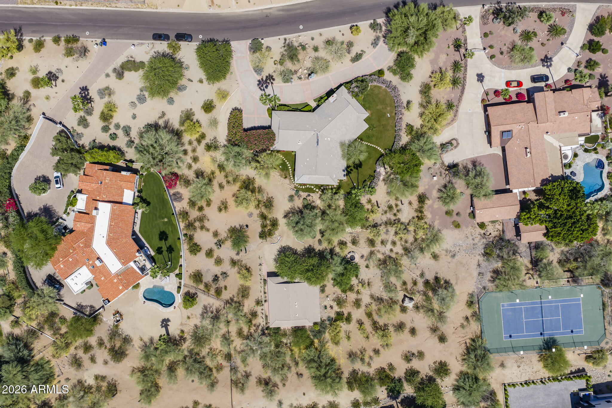 ROLLING HILLS - Residential