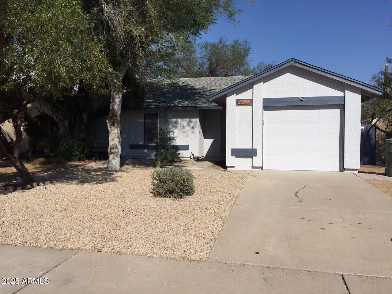 SUNCREST VILLAS EAST UNIT 2 - Residential Lease