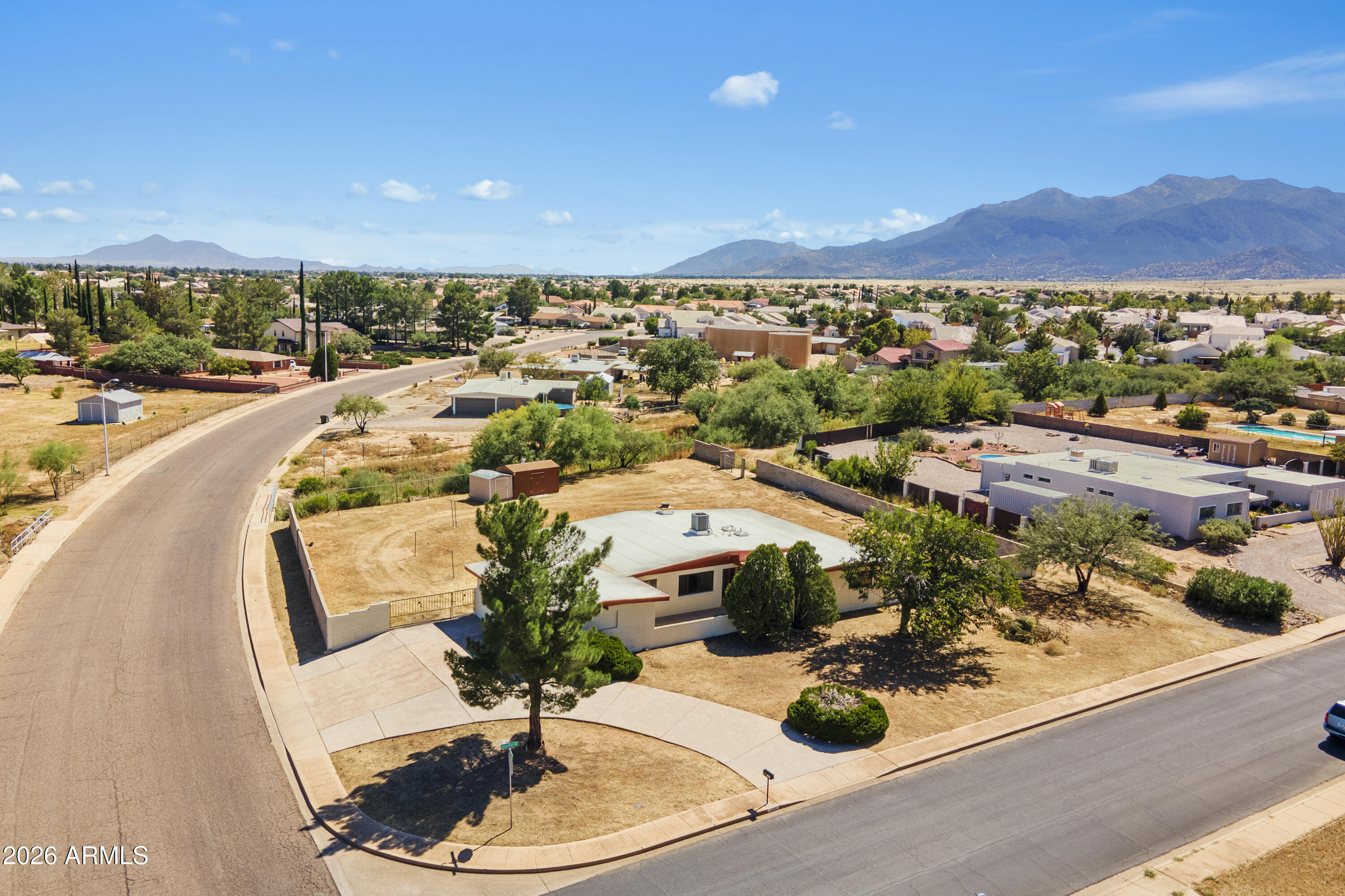 TOWN & COUNTRY ESTATES 4 - Residential