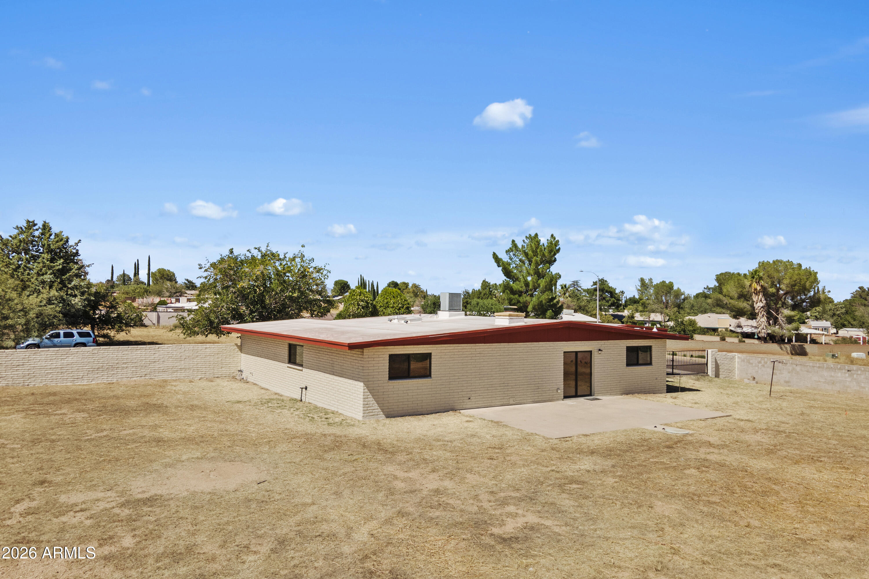 TOWN & COUNTRY ESTATES 4 - Residential