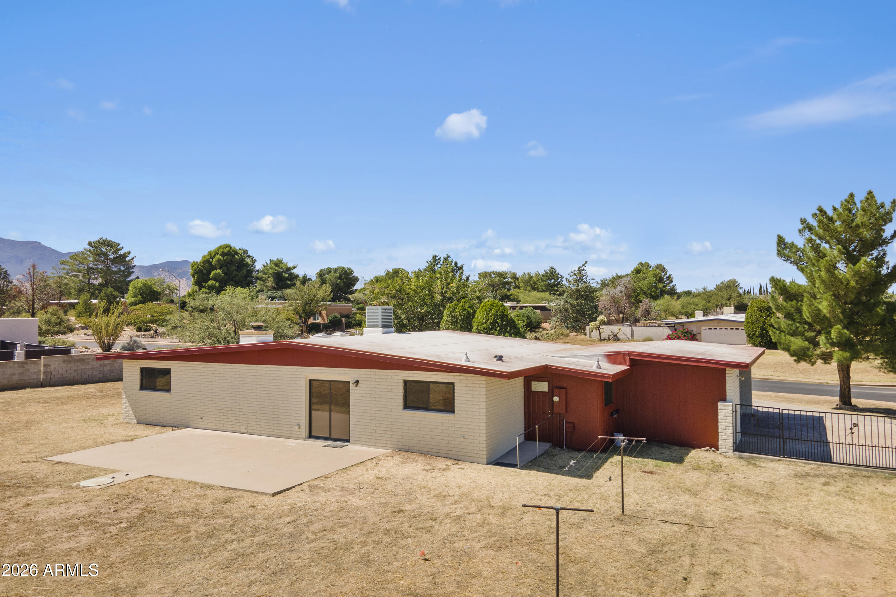 TOWN & COUNTRY ESTATES 4 - Residential