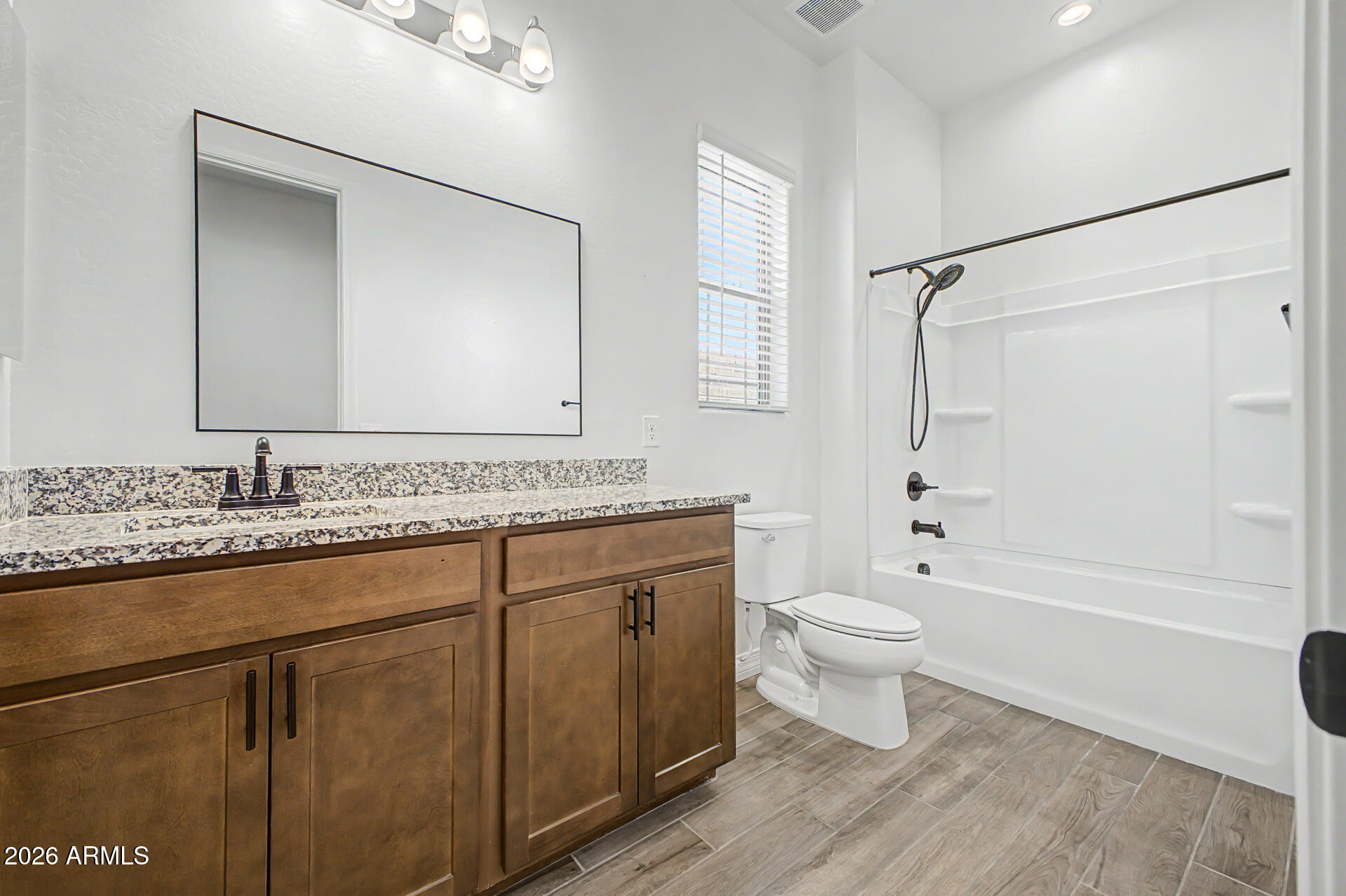 NORTH CREEK - Residential