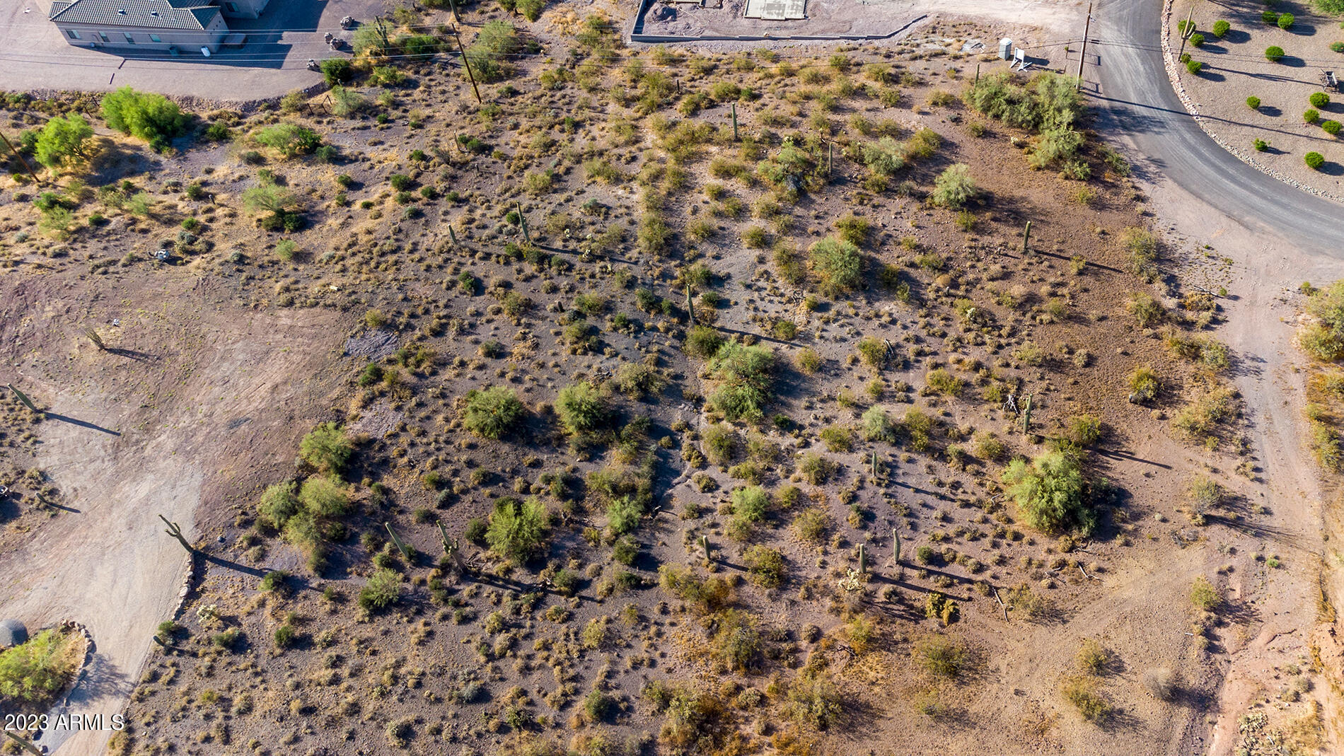 A PORTION OF THE SOUTH HALF OF SECTION 33, TOWNSHI - Land