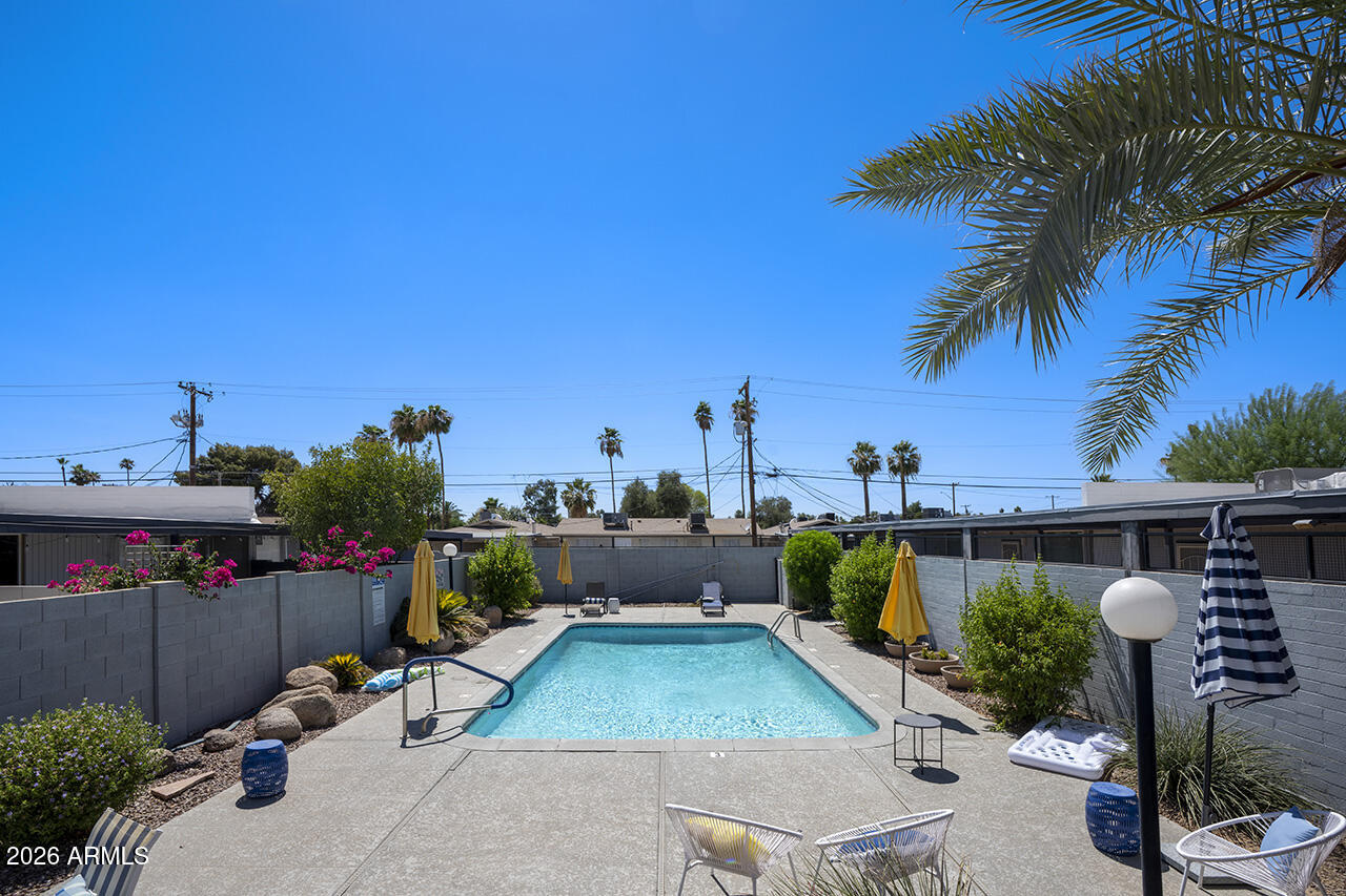 GRANDVIEW GARDEN CONDOMINIUM - Residential