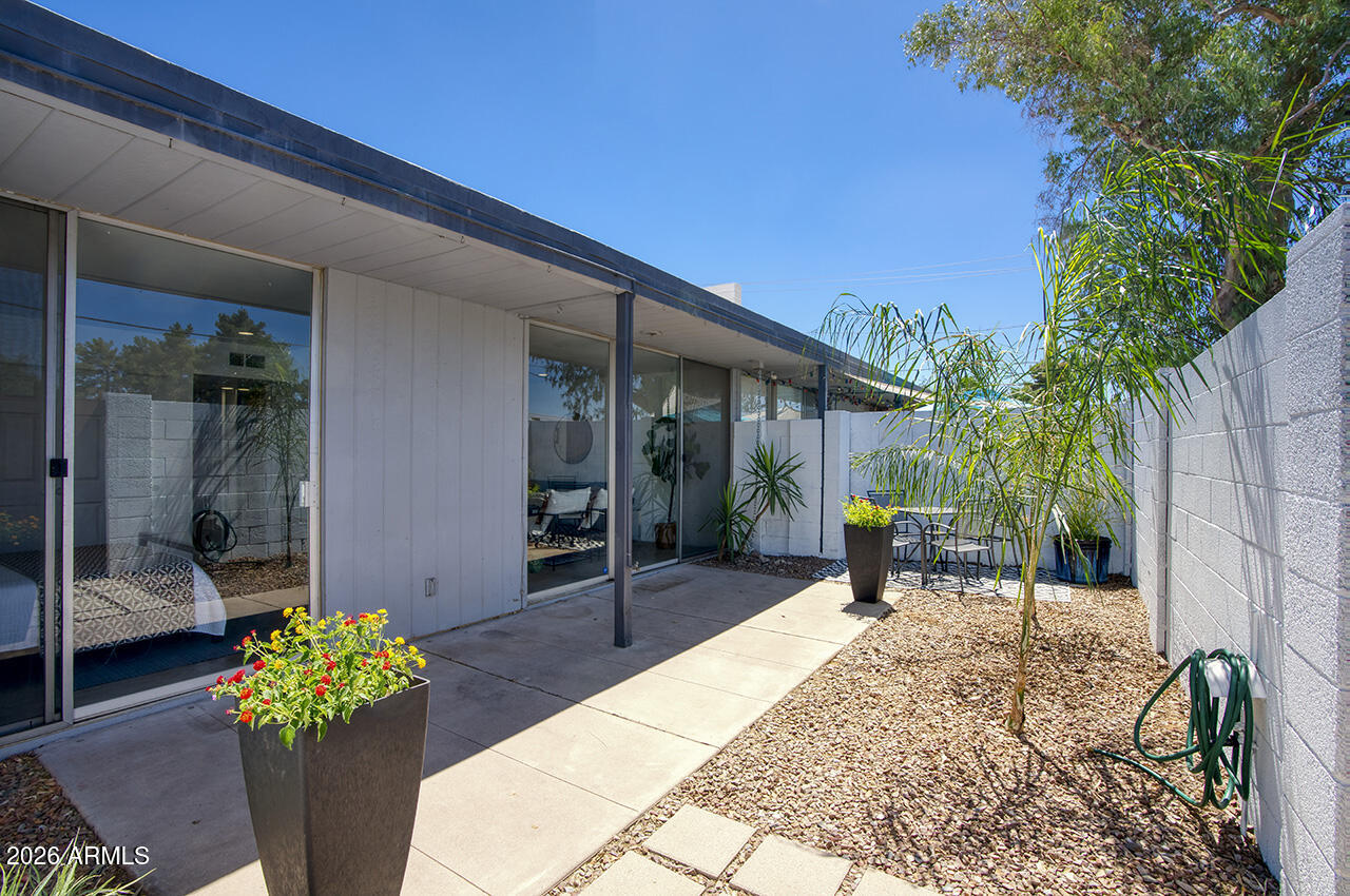 GRANDVIEW GARDEN CONDOMINIUM - Residential