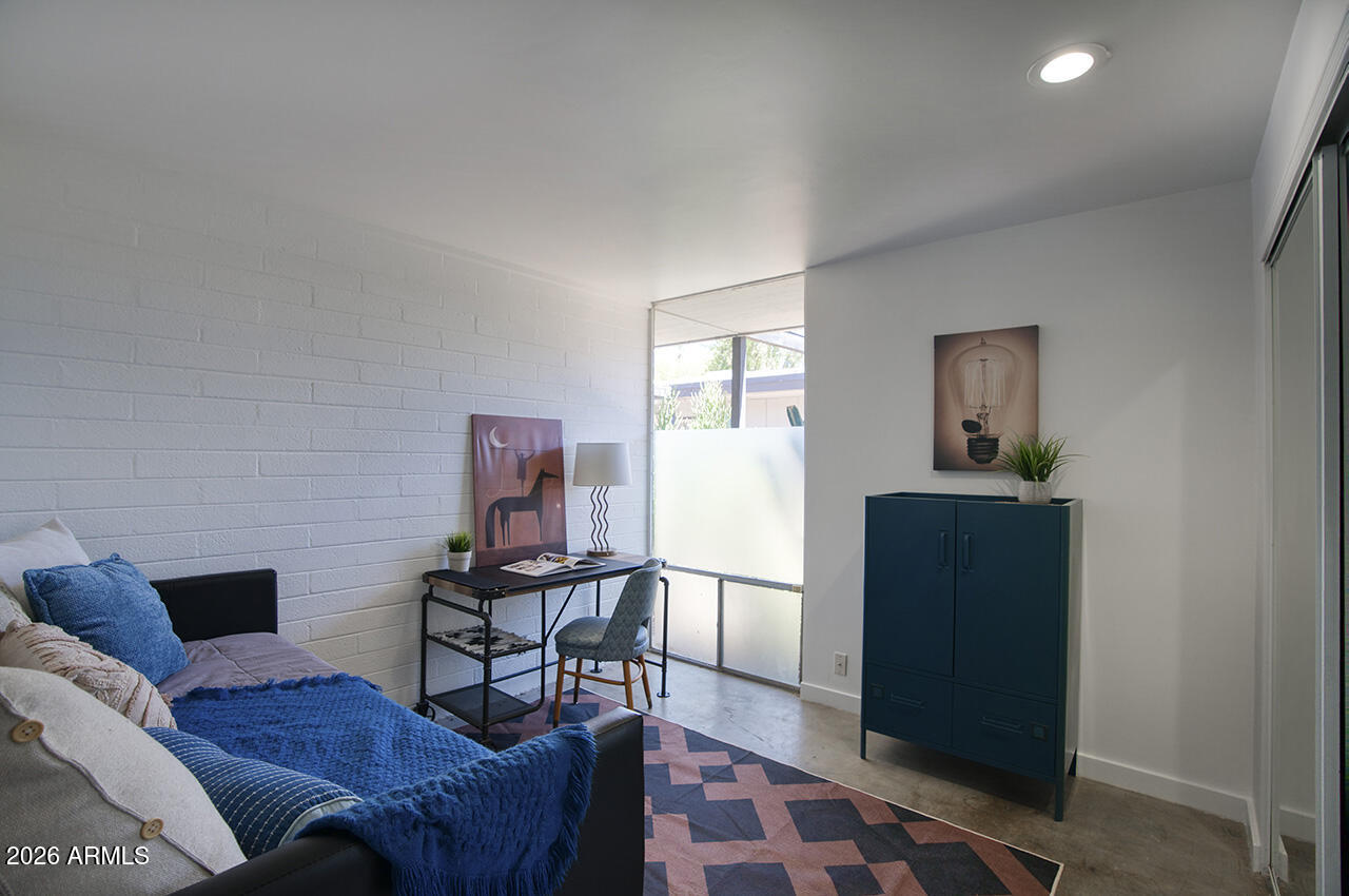 GRANDVIEW GARDEN CONDOMINIUM - Residential