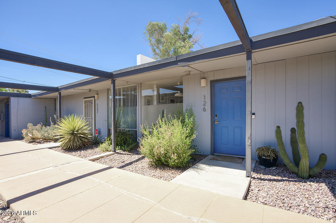 GRANDVIEW GARDEN CONDOMINIUM - Residential
