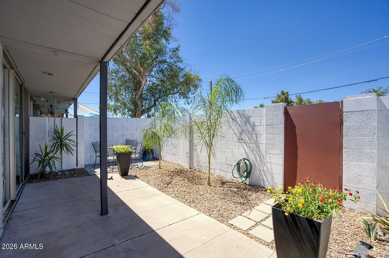 GRANDVIEW GARDEN CONDOMINIUM - Residential