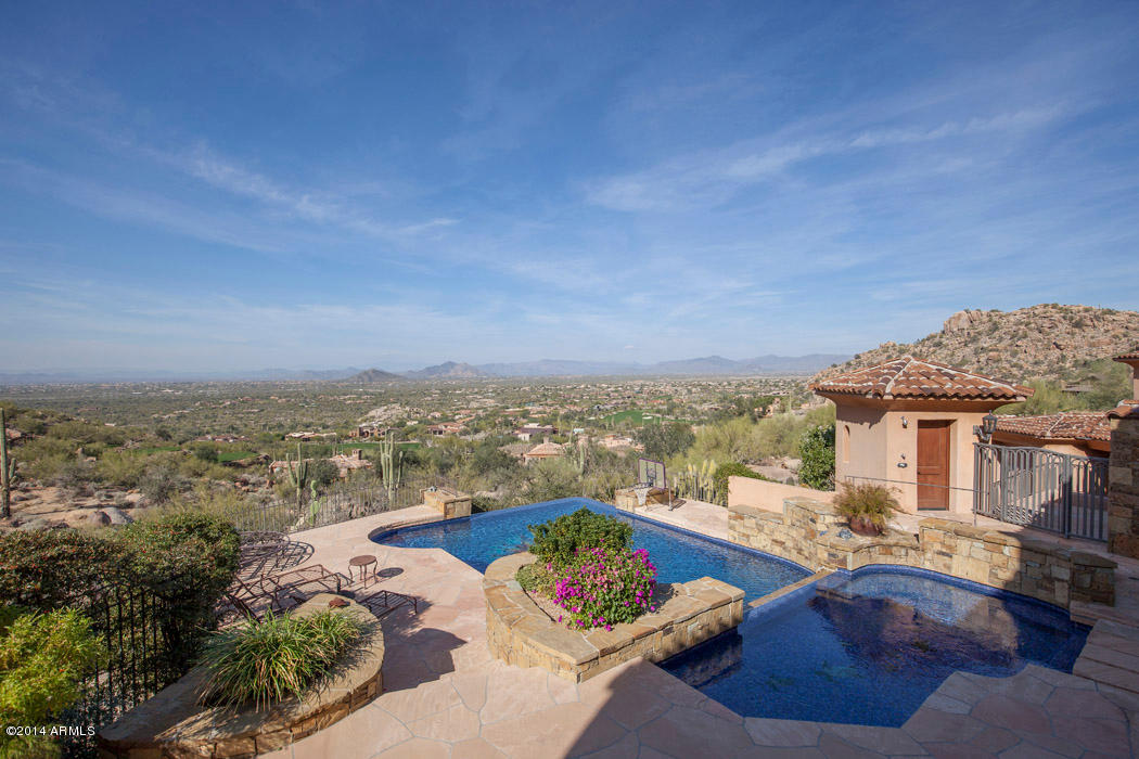 Estancia - Residential