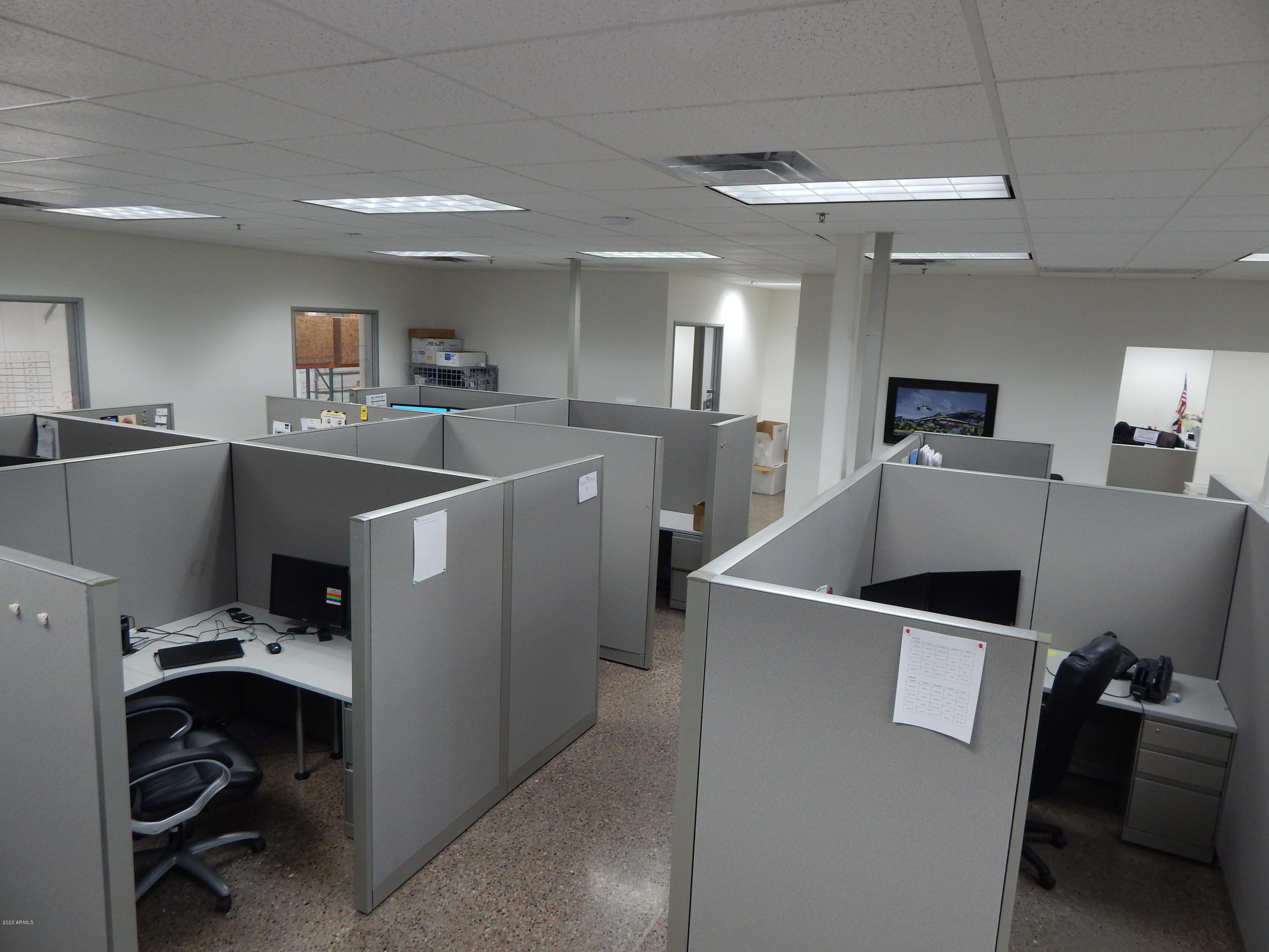 FALCON COMMERCE PARK - Commercial Sale