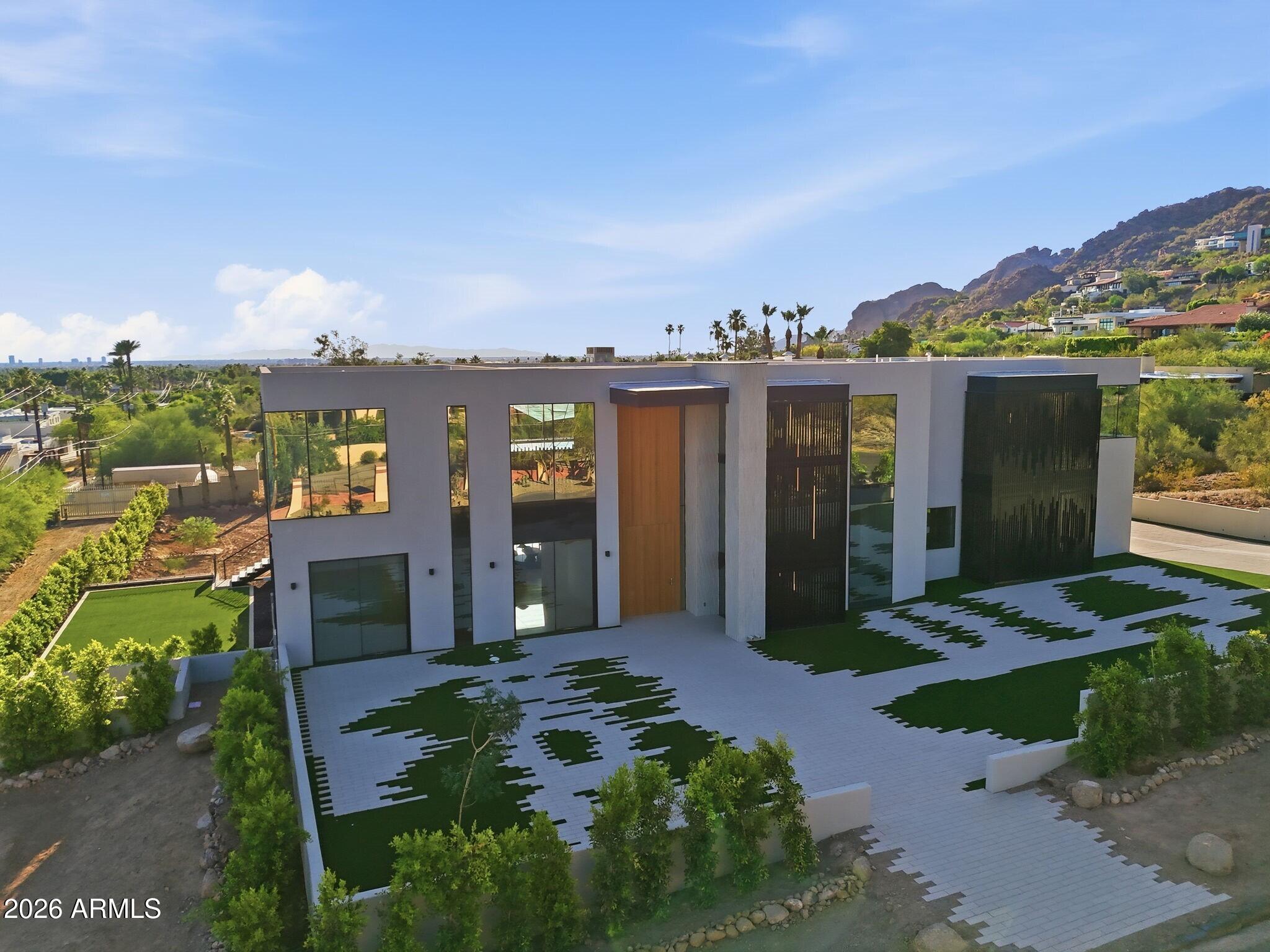 HIGHLANDS - Residential
