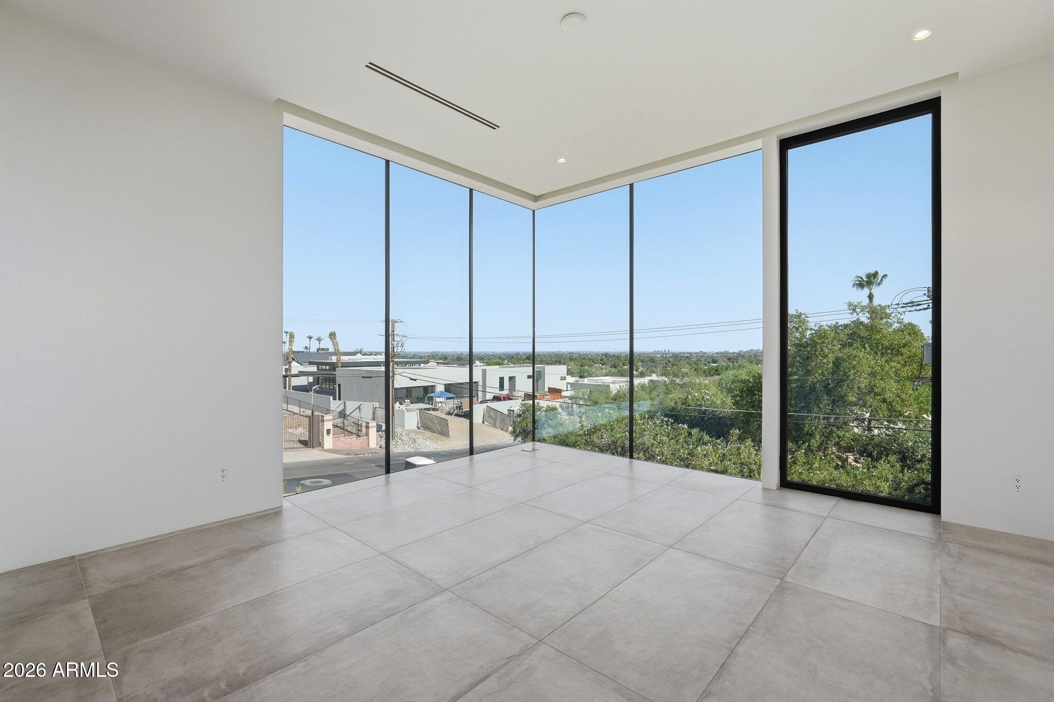HIGHLANDS - Residential