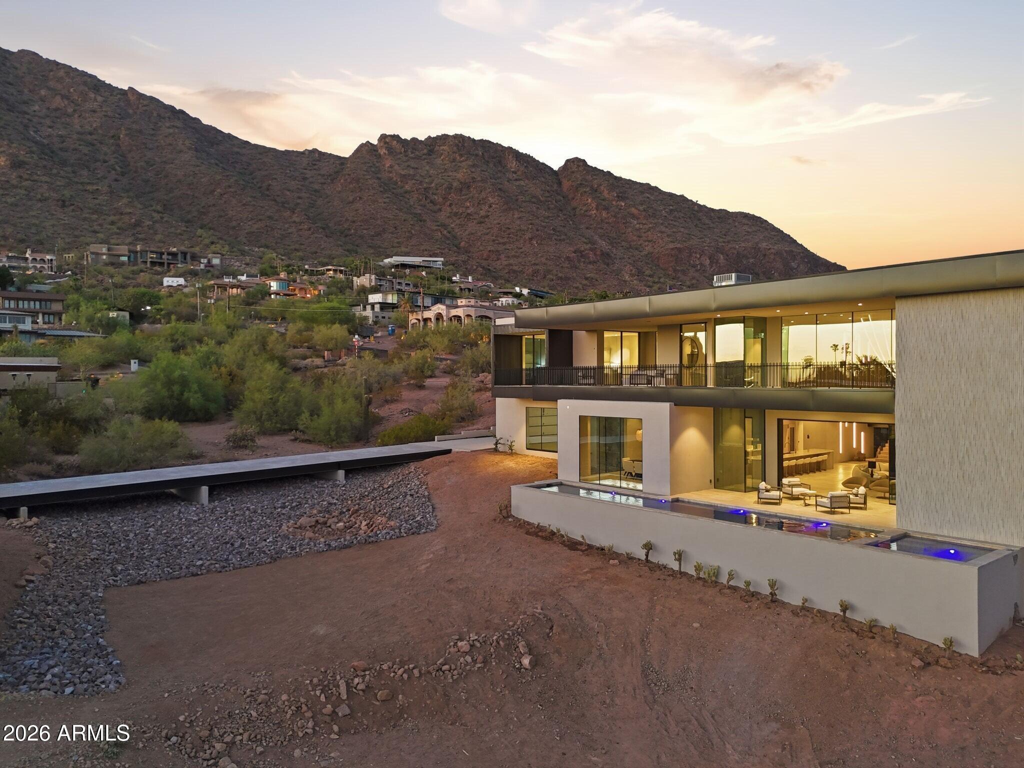 HIGHLANDS - Residential