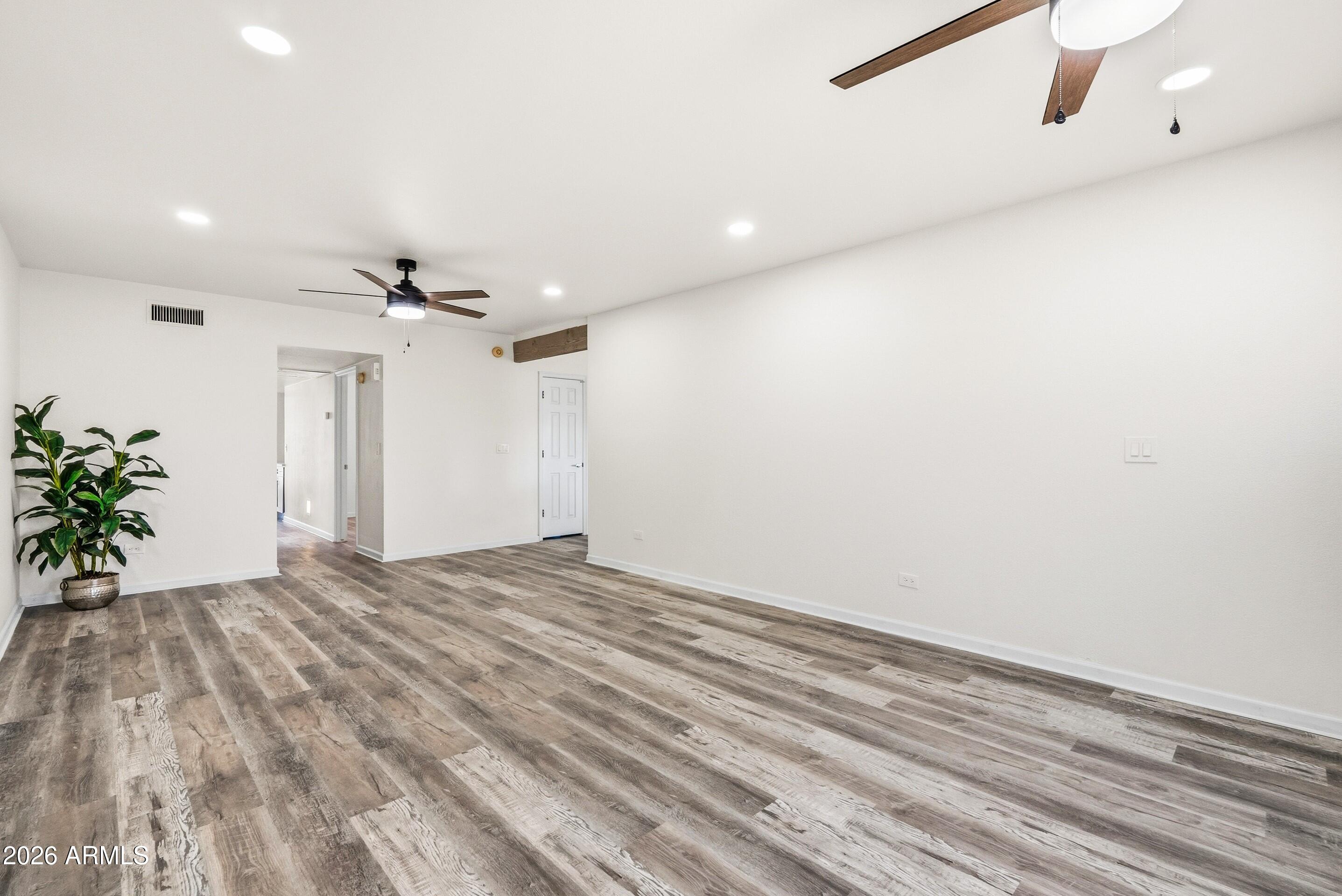 POINTE TAPATIO 6 - Residential