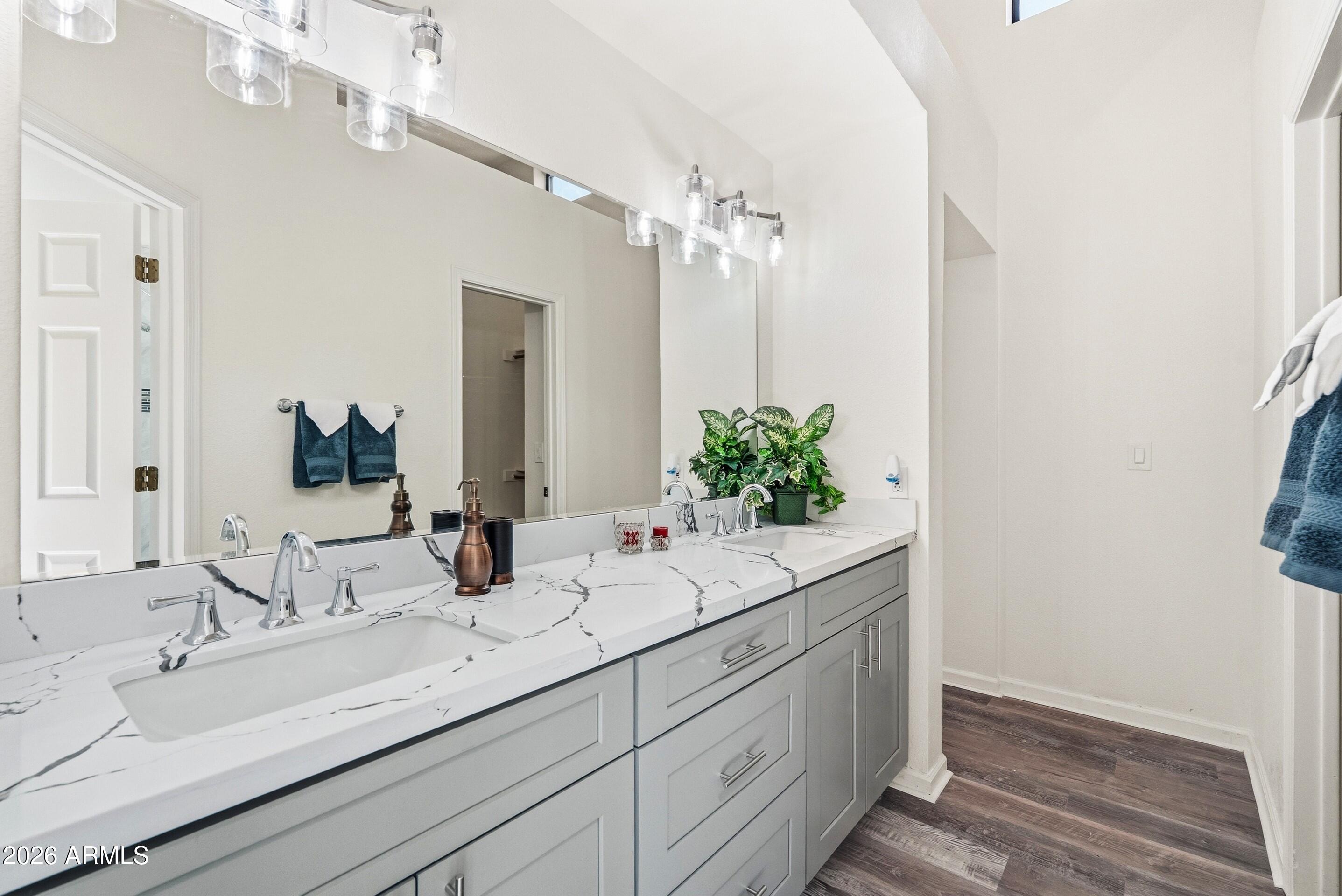 POINTE TAPATIO 6 - Residential