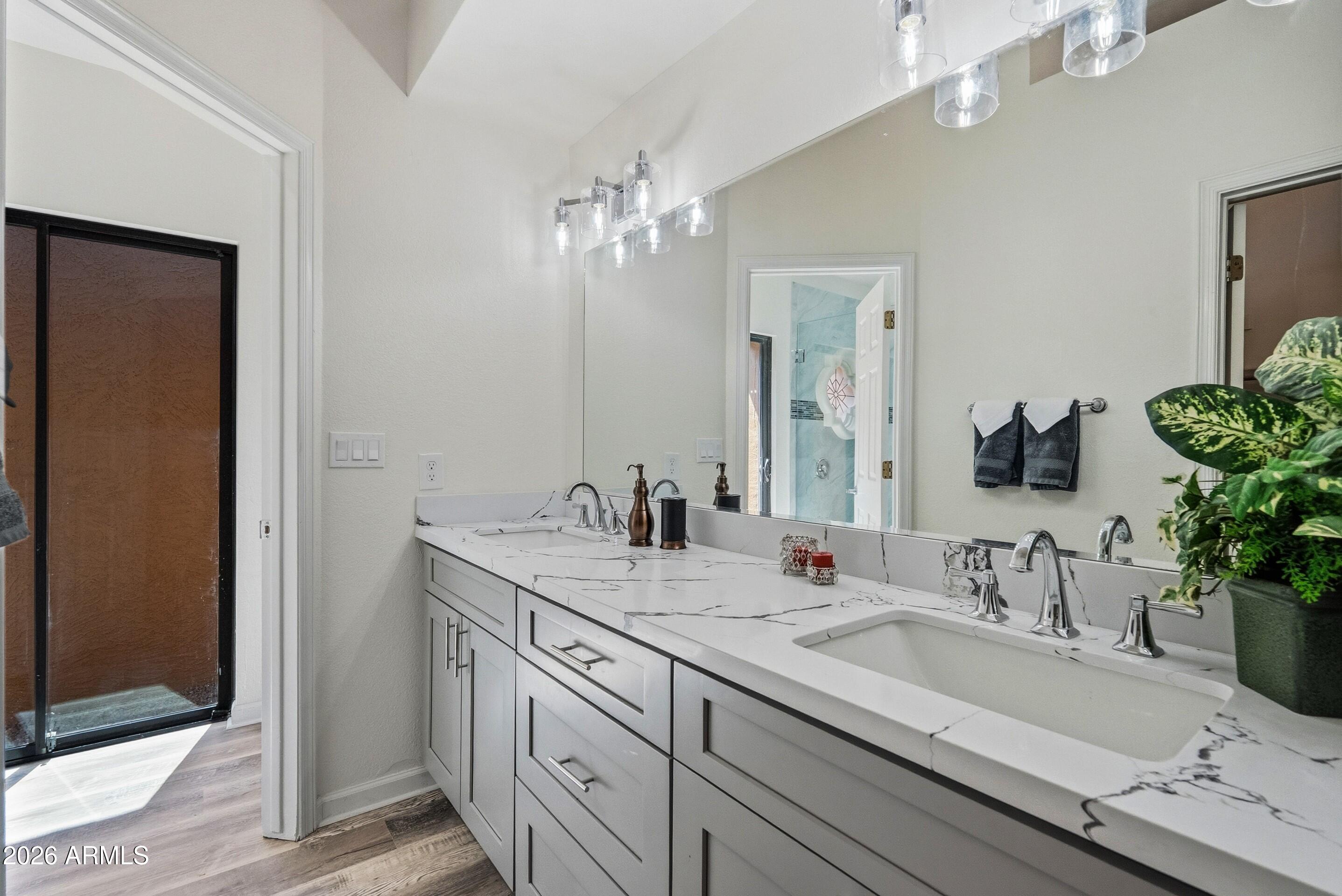 POINTE TAPATIO 6 - Residential