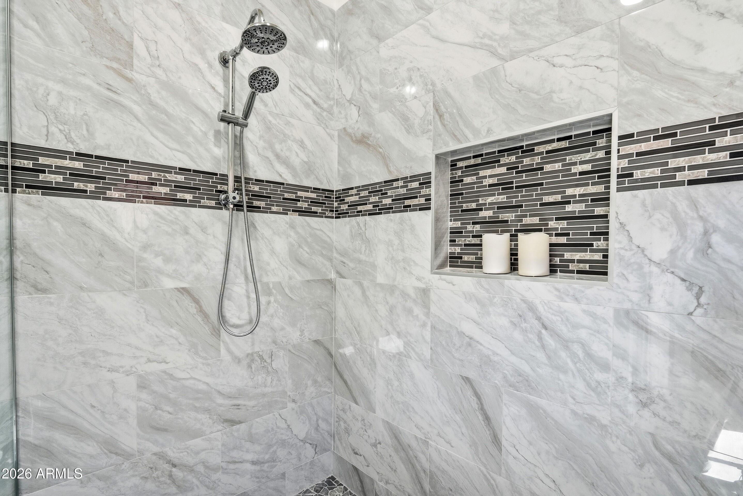 POINTE TAPATIO 6 - Residential