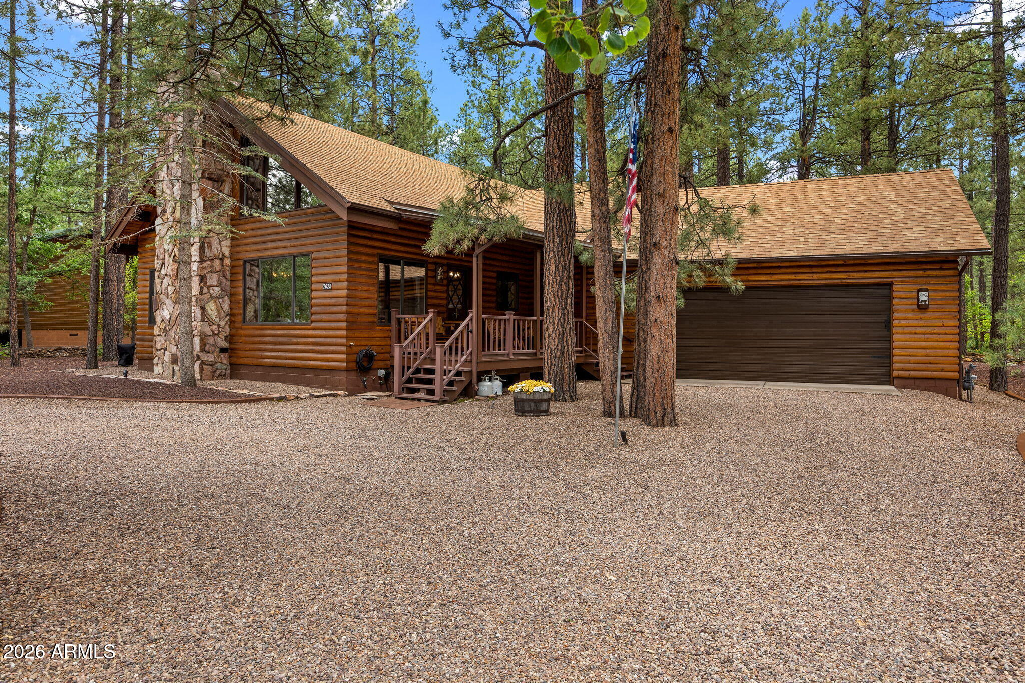 Original Owners... furnished custom built home!!!  Beautifully remodeled charming modern/rustic cabin design. Greatroom design with tall ceilings, rustic beams, and one-of-a-kind custom stone fireplace!!!  2 bedrooms 1 bath downstairs plus a 600 sq ft loft with 2 queen sized beds, walk-in closets, and private bath.  Remodeled kitchen including new expresso laminate flooring, counter tops, sink, and new refrigerator!!!  Bathrooms and laundry room just updated too!!!  2.5 car garage...new AC unit 2025 and full size back-up generator!!!  Gorgeous backyard deck with firepit and charming bear fountain... Located in the sought-after Pinetop Lakes area, owners enjoy access to the recreation center featuring a pool, spa, tennis courts, volleyball, basketball, fitness center, clubhouse,  and MORE!!