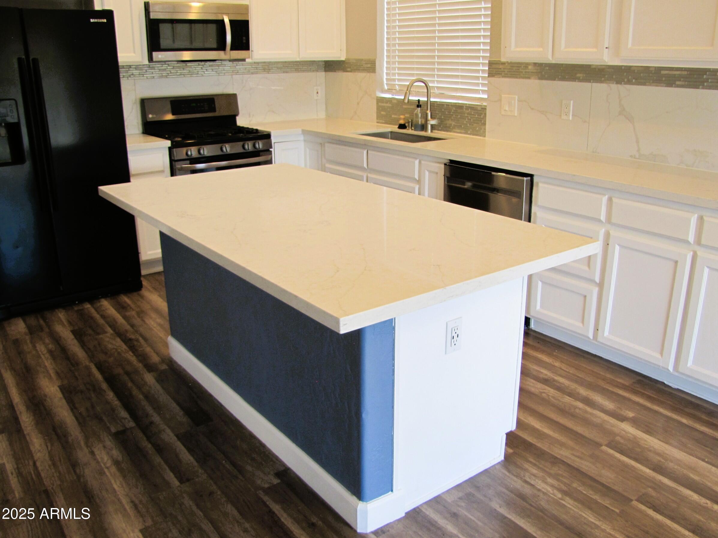 EAGLE RIDGE - Residential