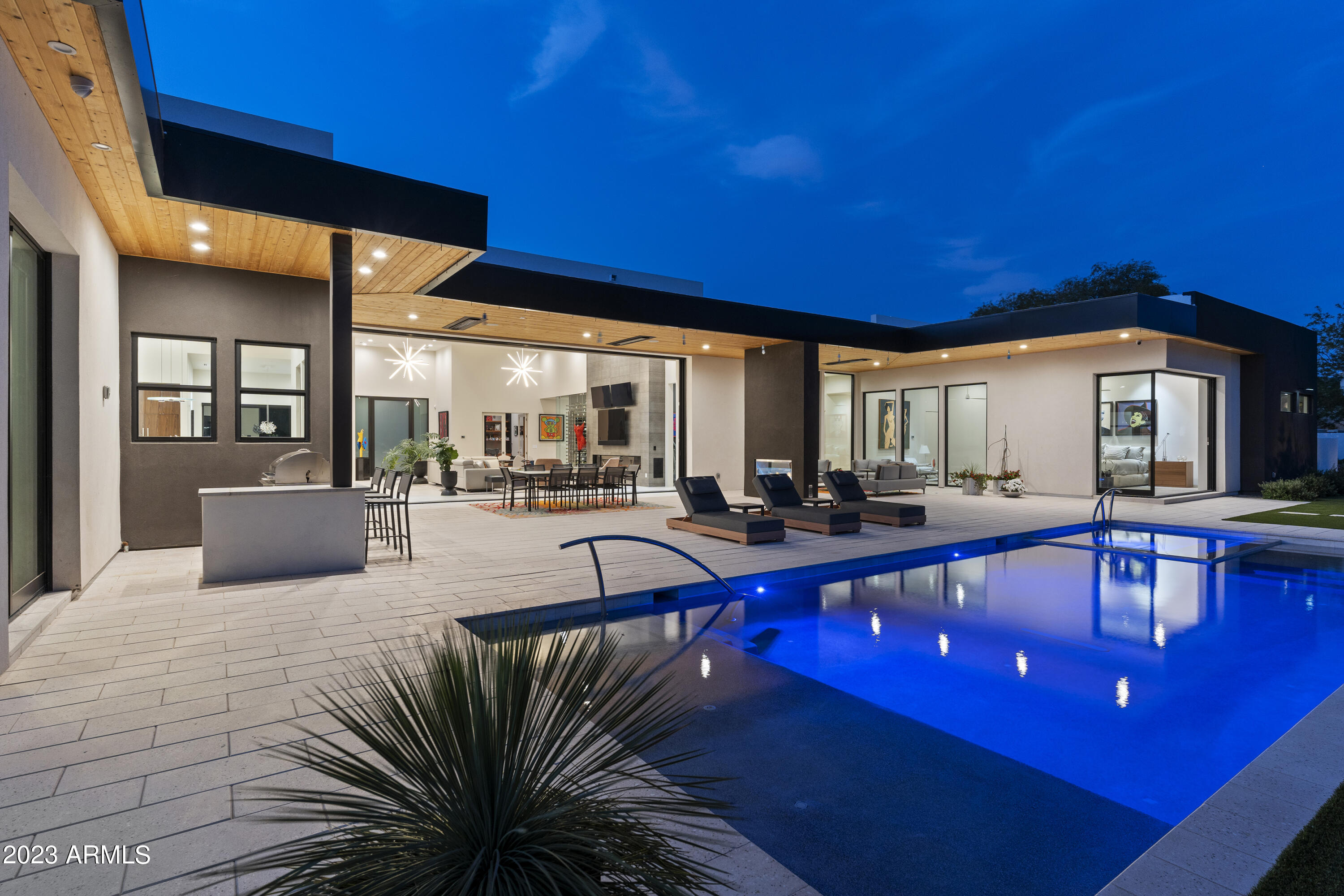 Mirada Los Arcos - Residential