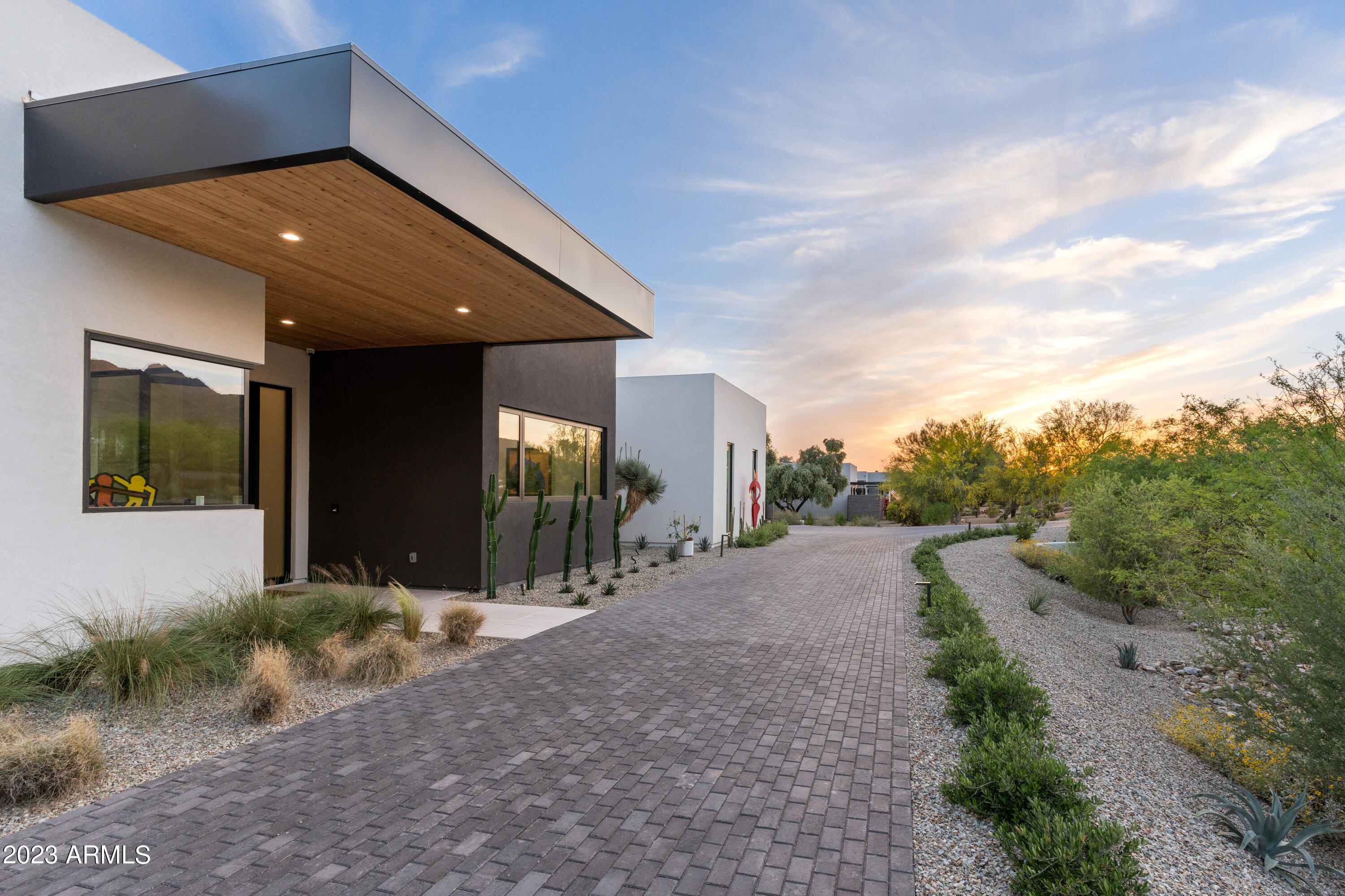 Mirada Los Arcos - Residential