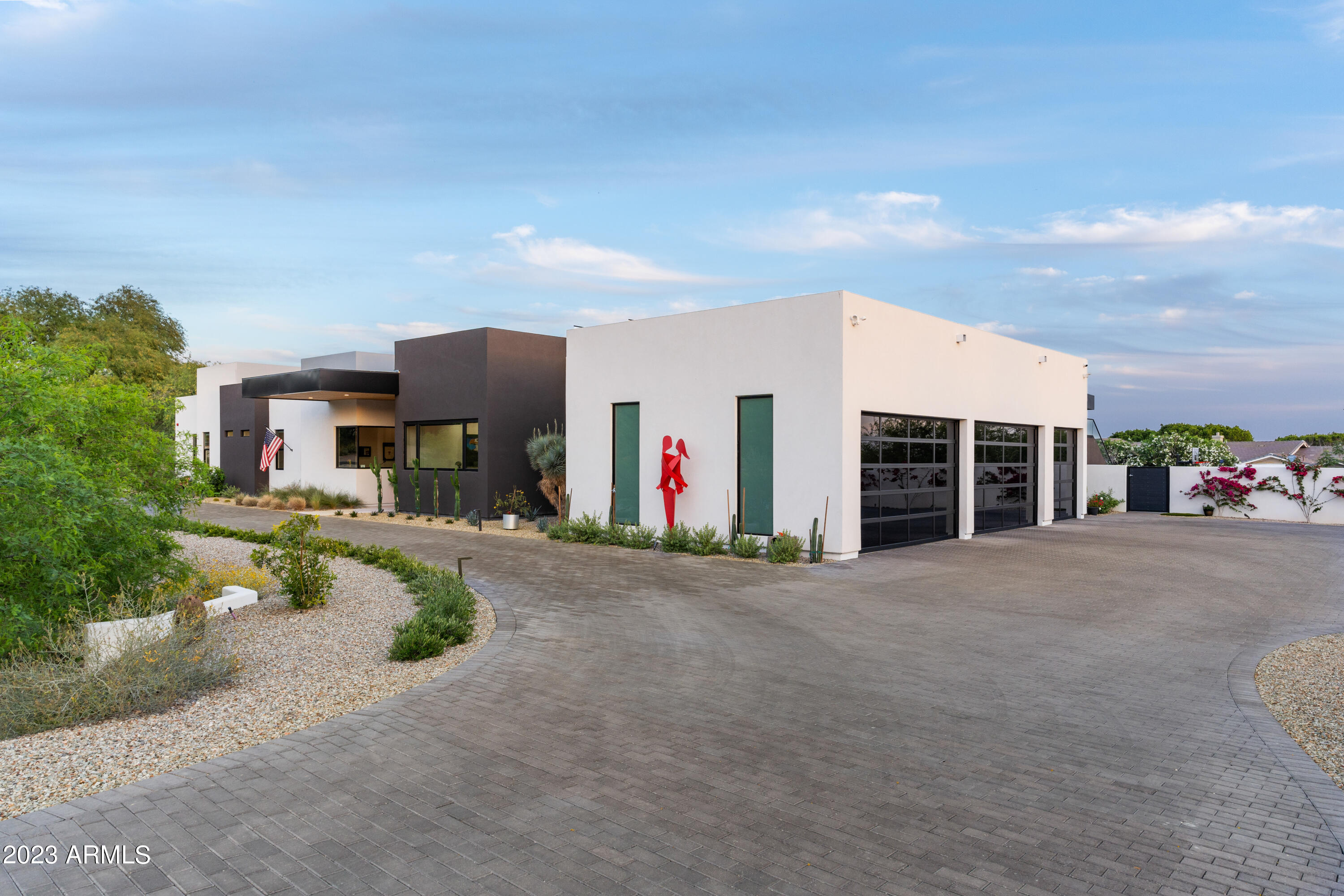 Mirada Los Arcos - Residential