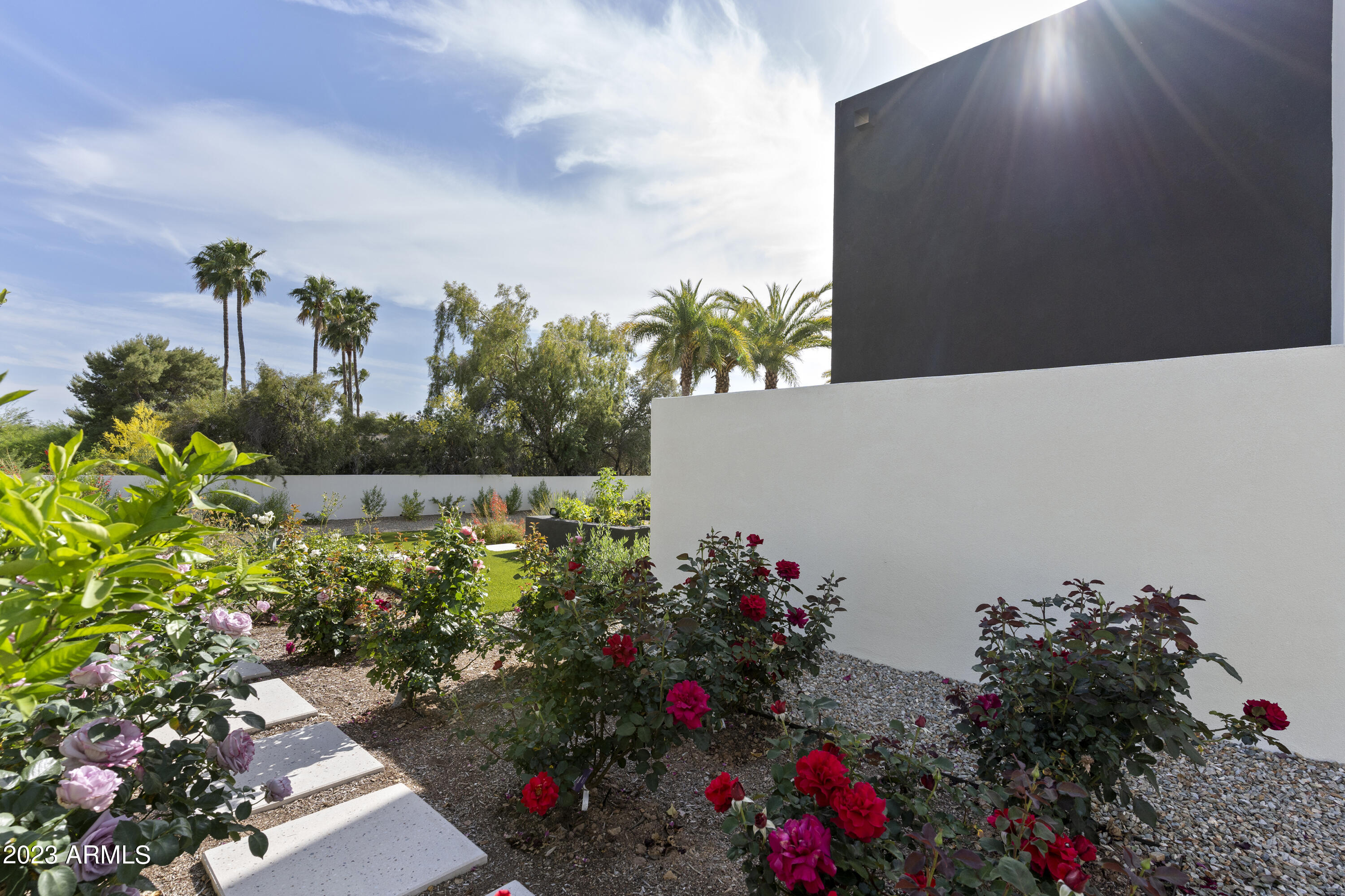 Mirada Los Arcos - Residential
