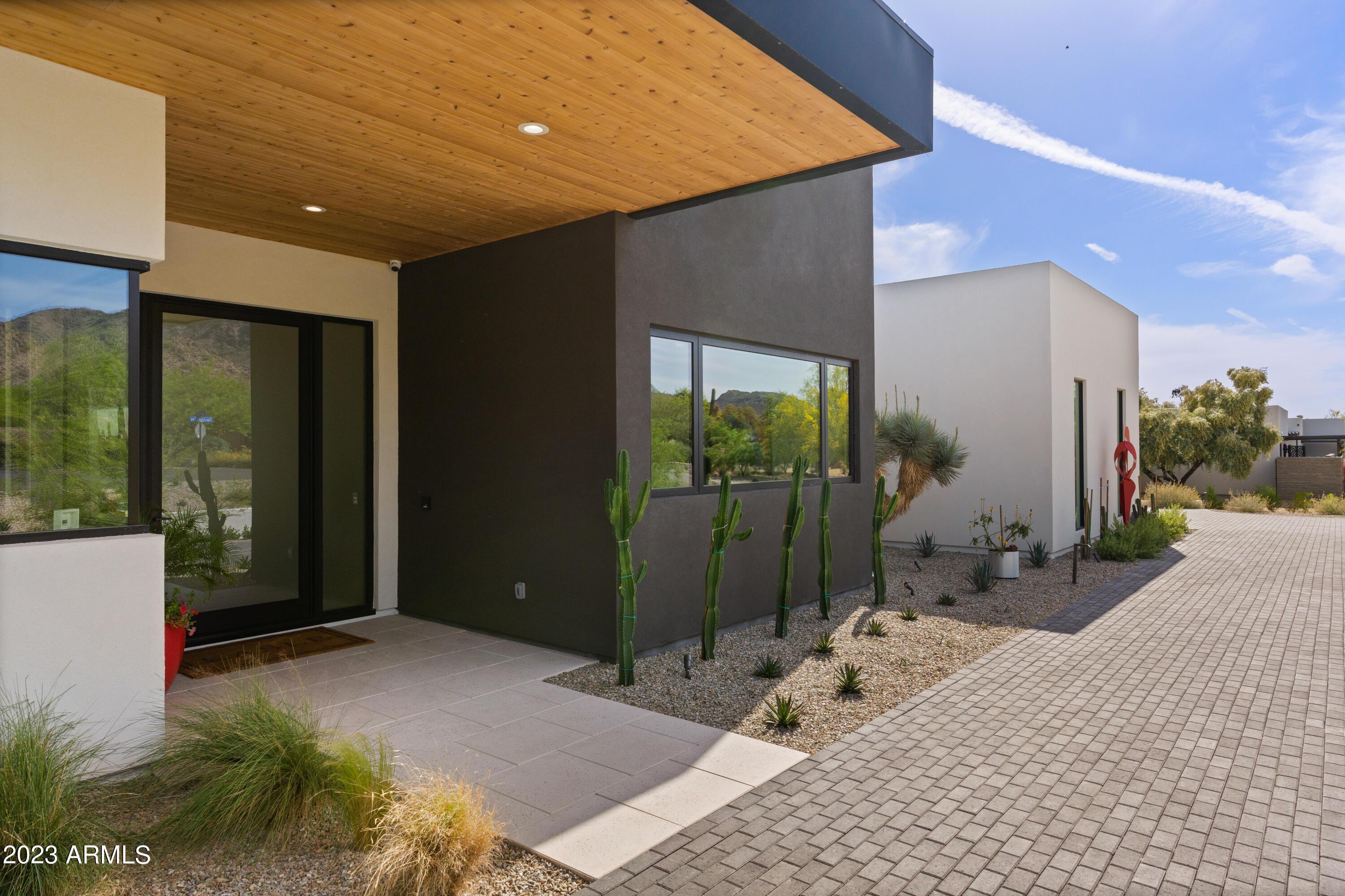 Mirada Los Arcos - Residential